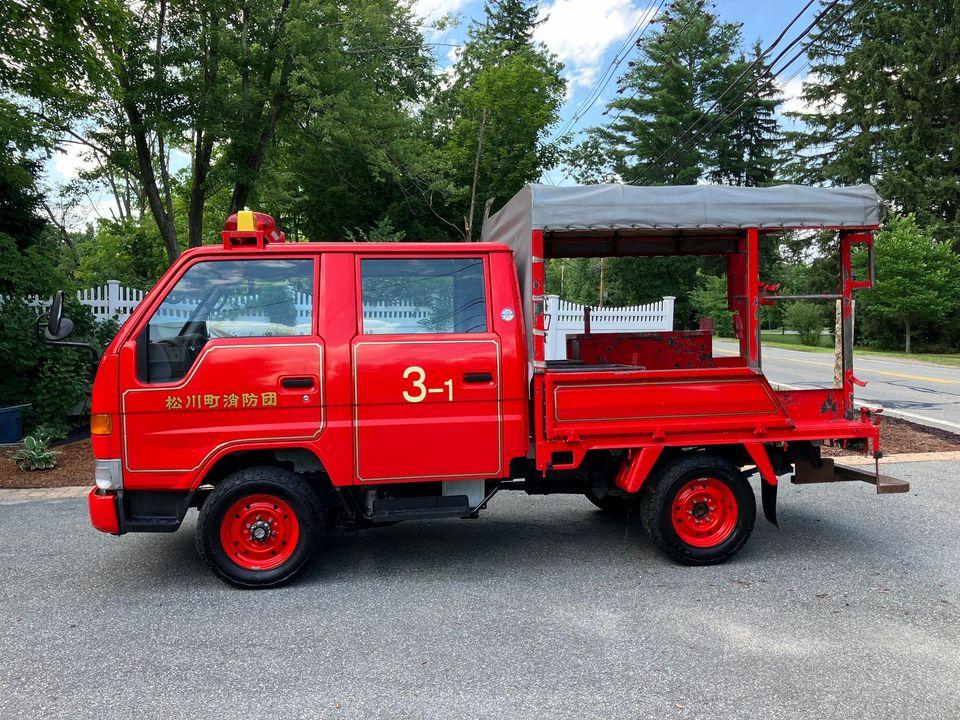 1996 Toyota Dyna - image 9