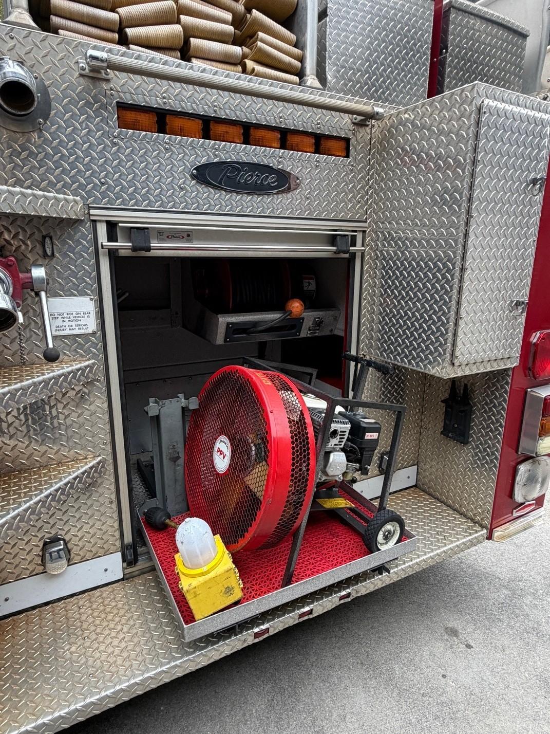2003 Pierce Saber Pumper - image 19