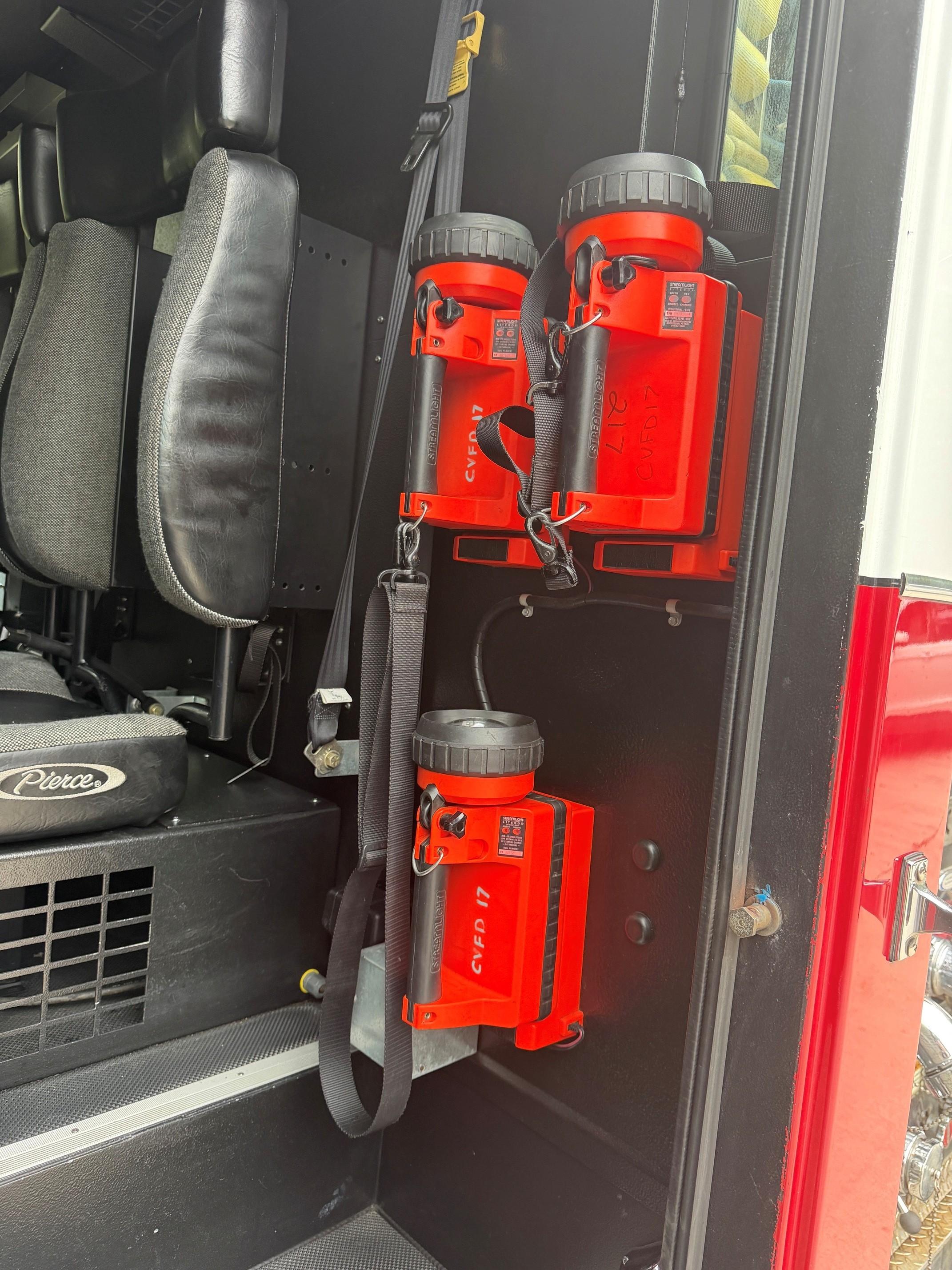 2003 Pierce Saber Pumper - image 14