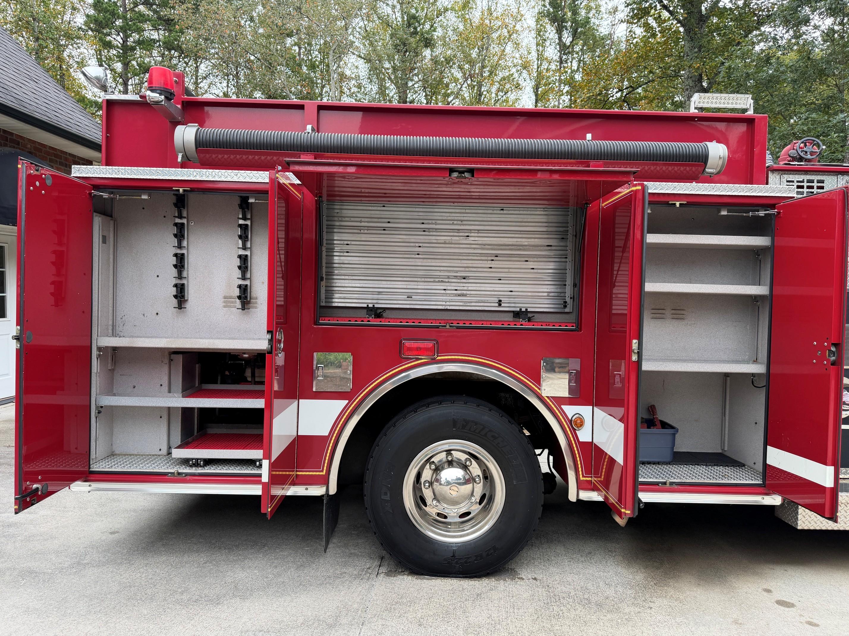 2003 Pierce Saber Pumper - image 8