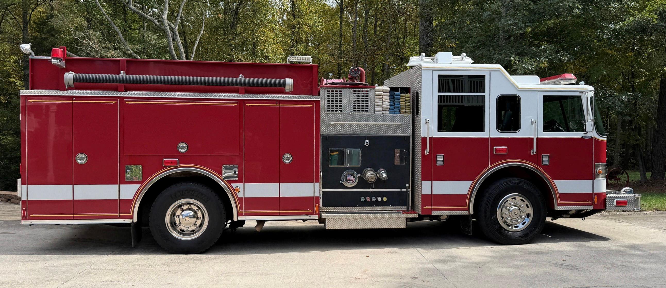 2003 Pierce Saber Pumper - image 2