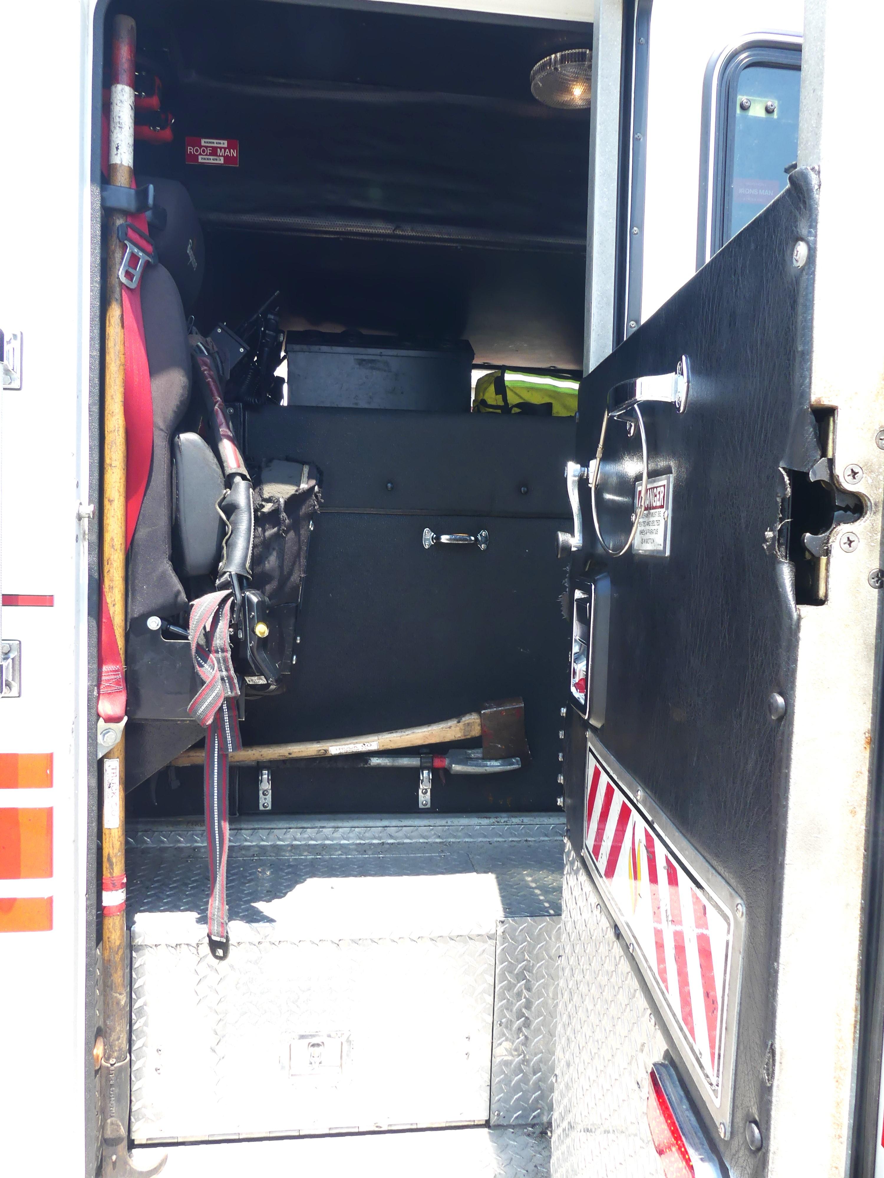 2008 Seagrave Low Profile 100' Aerial - image 24