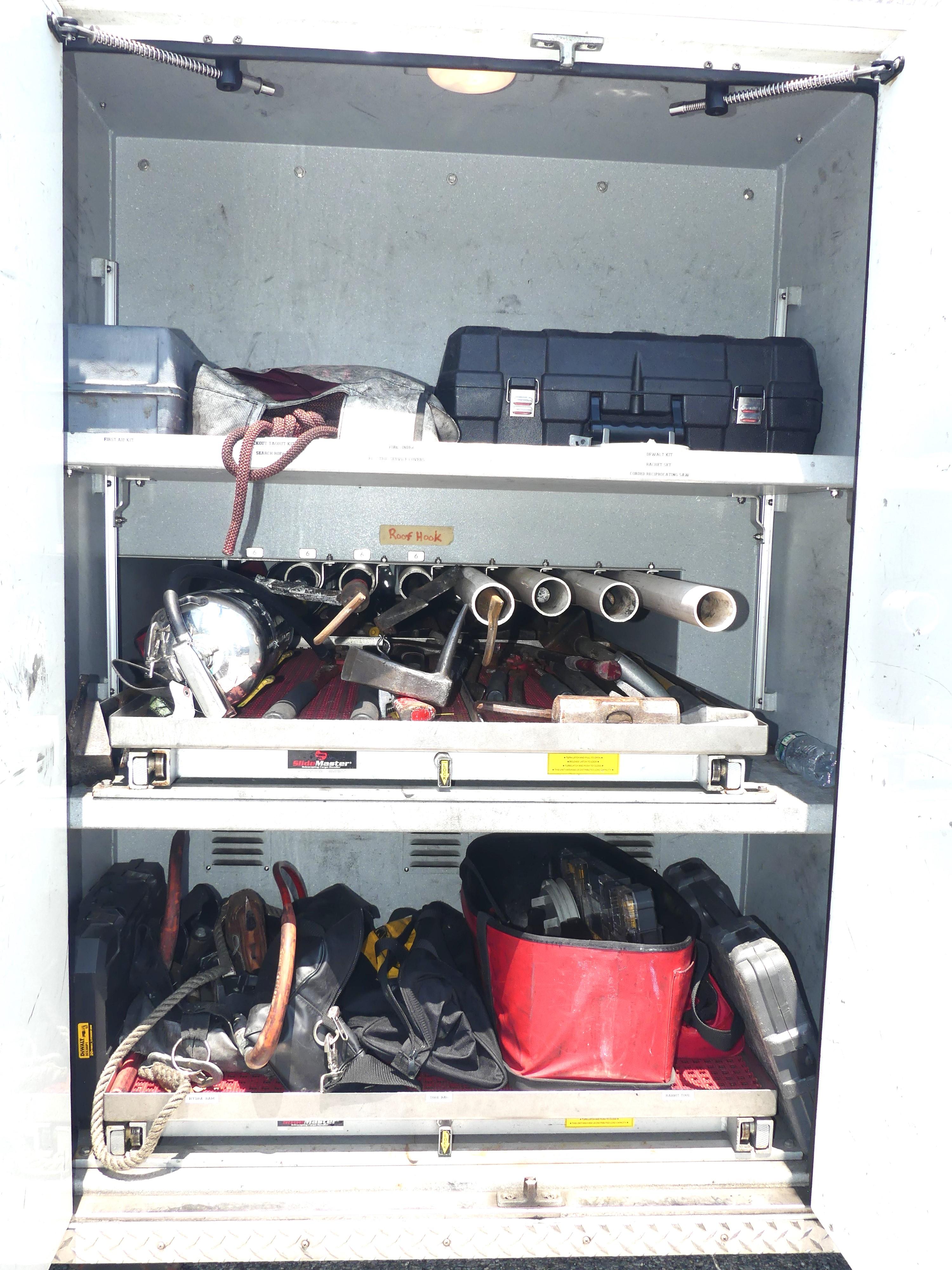 2008 Seagrave Low Profile 100' Aerial - image 22