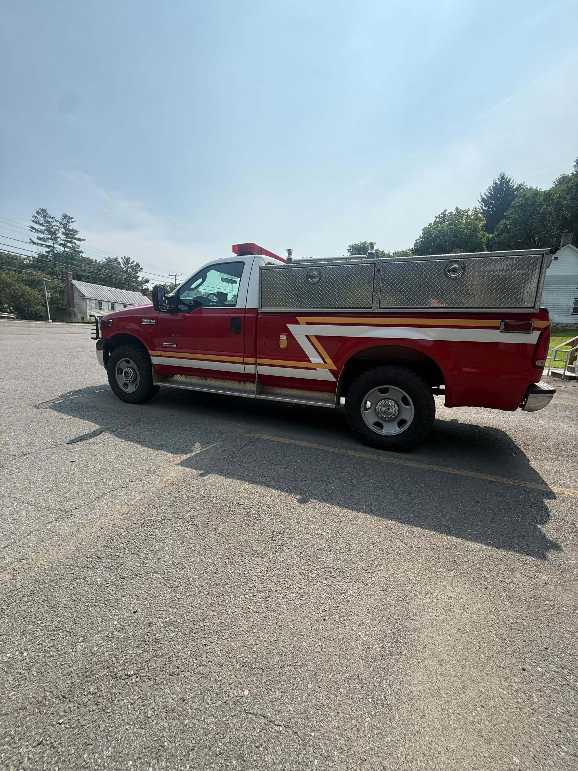 2006 Ford 4x4 Brush Truck - image 2