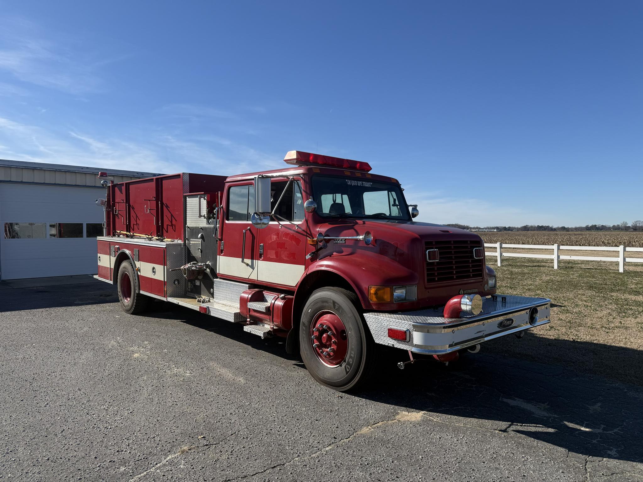 1998 Pierce International Pumper - image 1