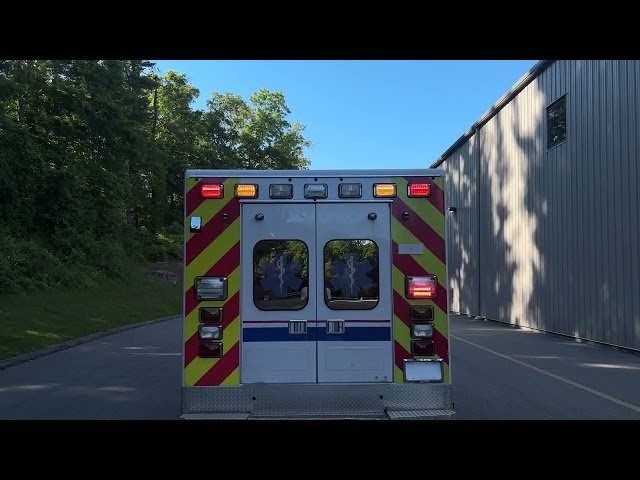 2010 Ford E-350 Super Duty Power Stroke Ambulance Type III Ambulance — photo 5