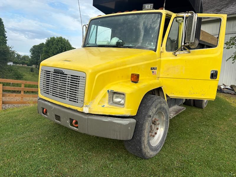 1998 Freightliner Fl70 Dump Truck - image 2