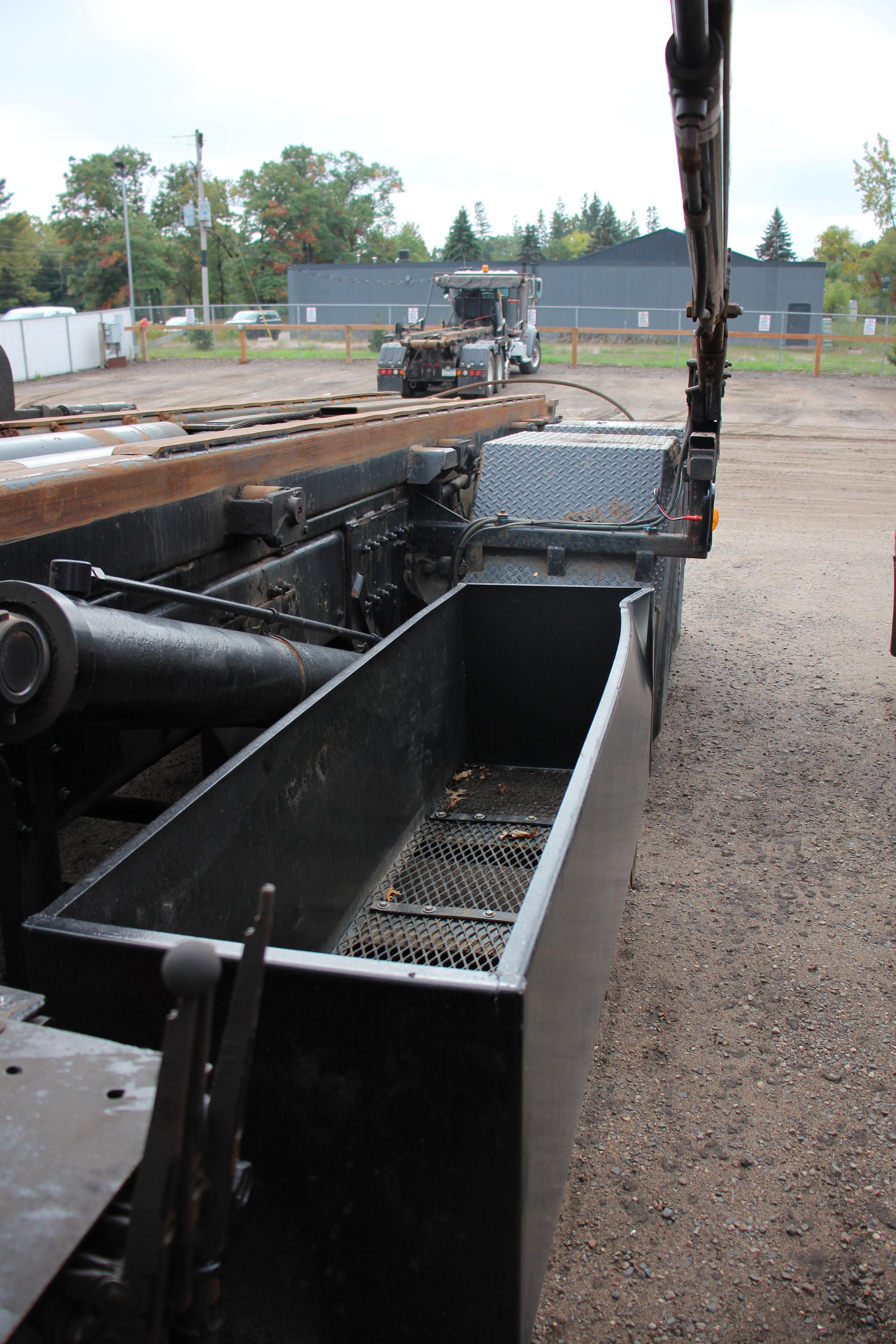 2007 Sterling Roll-Off - image 17