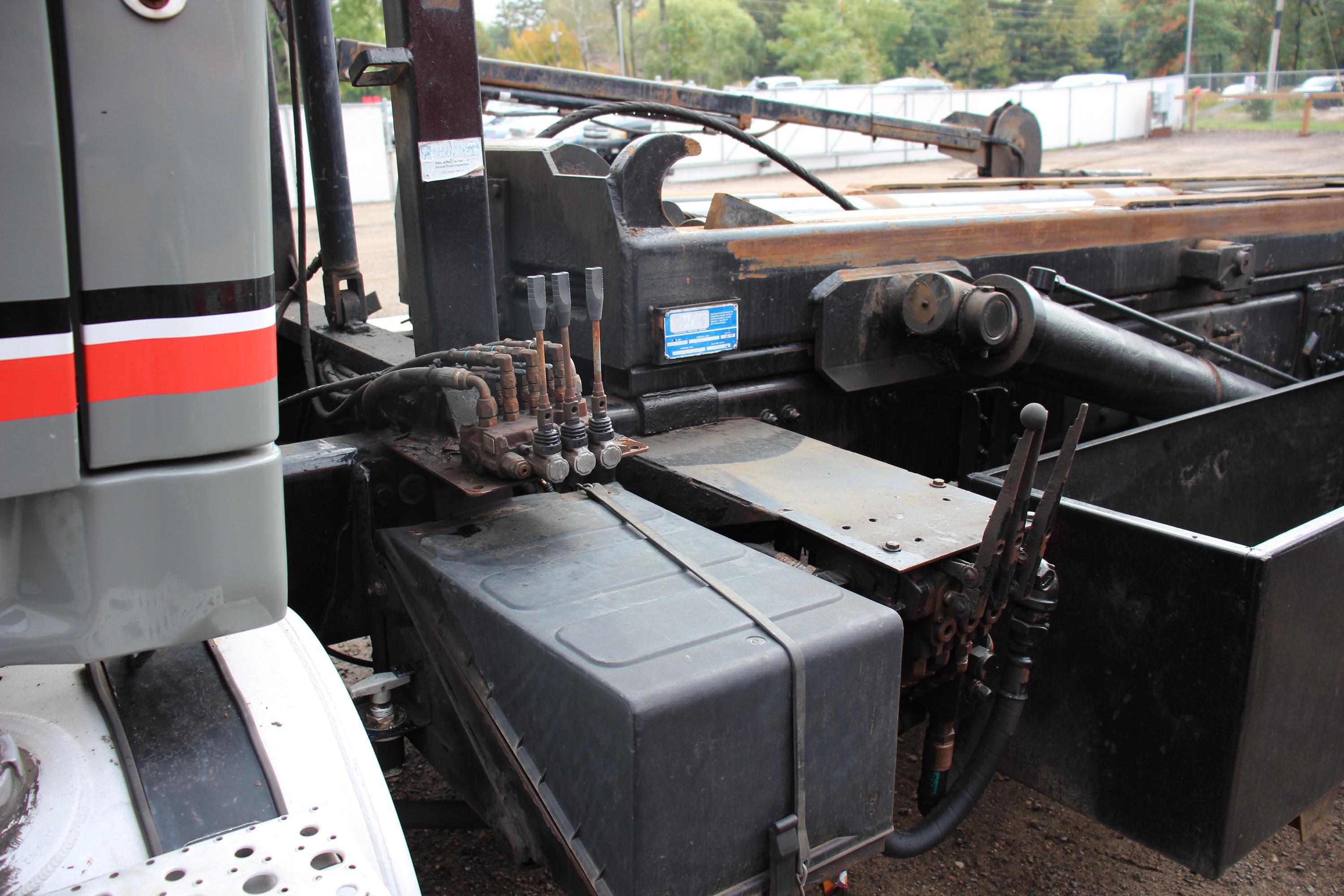 2007 Sterling Roll-Off - image 16