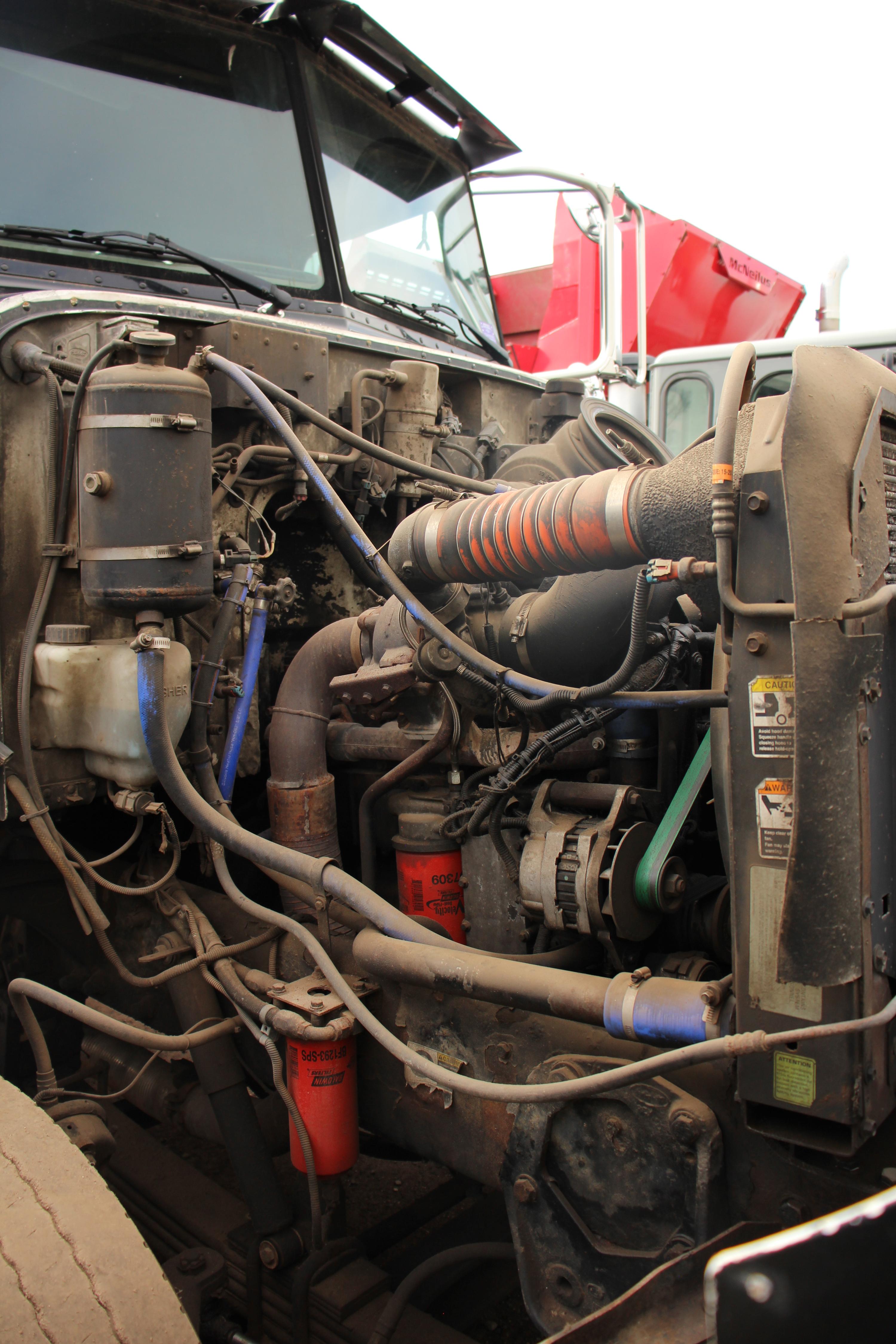 2006 Peterbilt Roll-Off - image 17