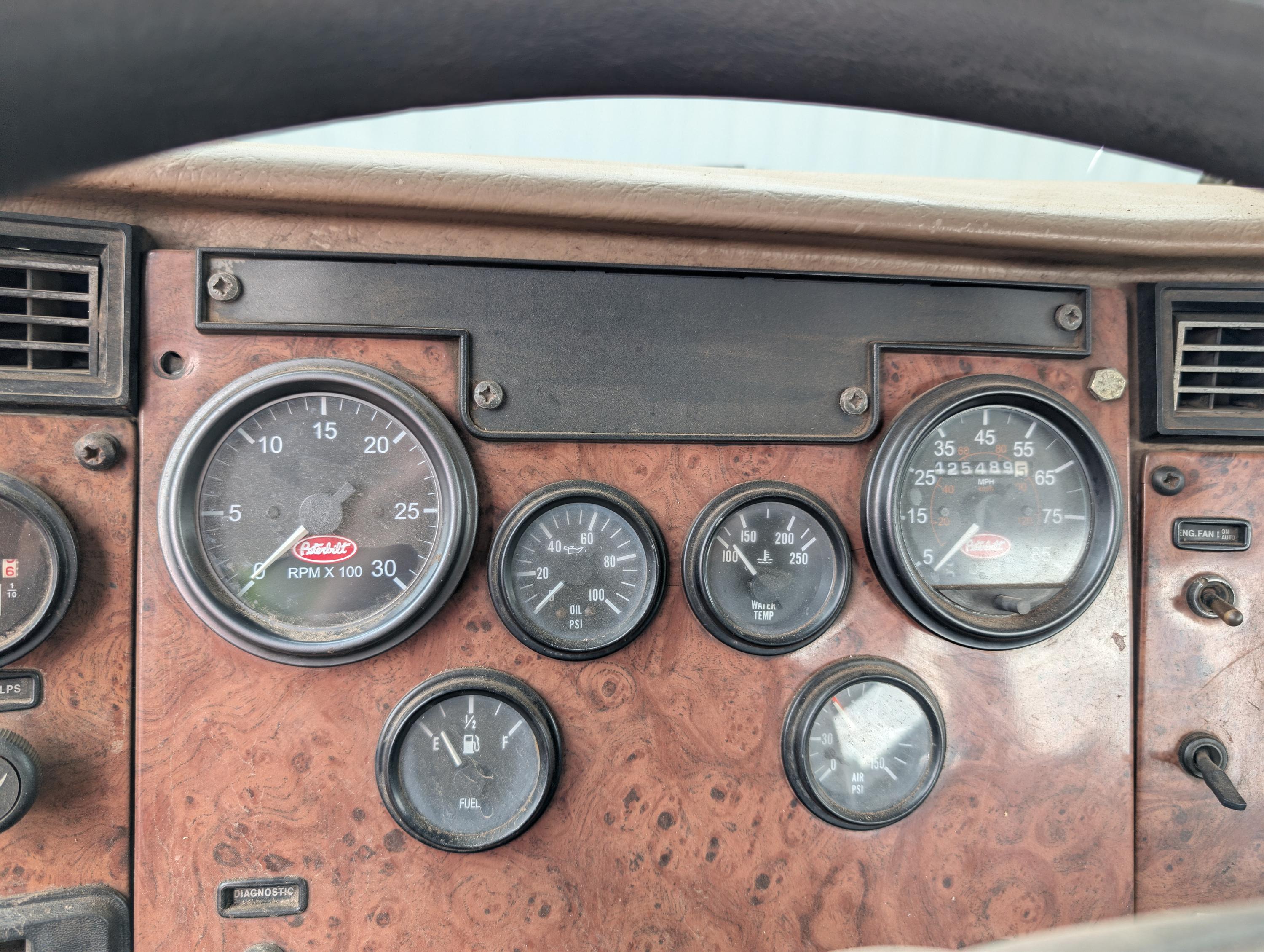 2006 Peterbilt Roll-Off - image 12