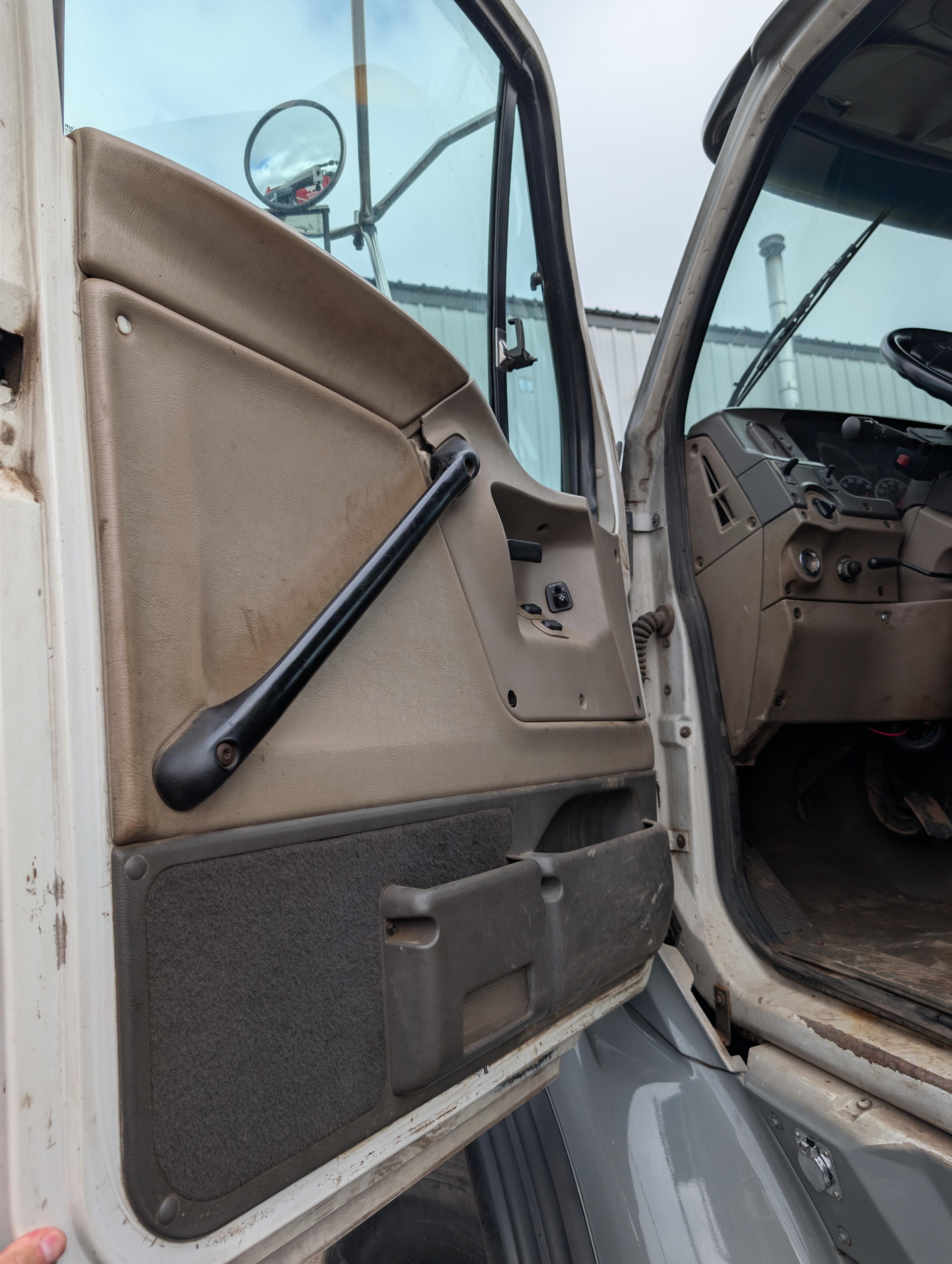 2007 Sterling Roll-Off - image 9