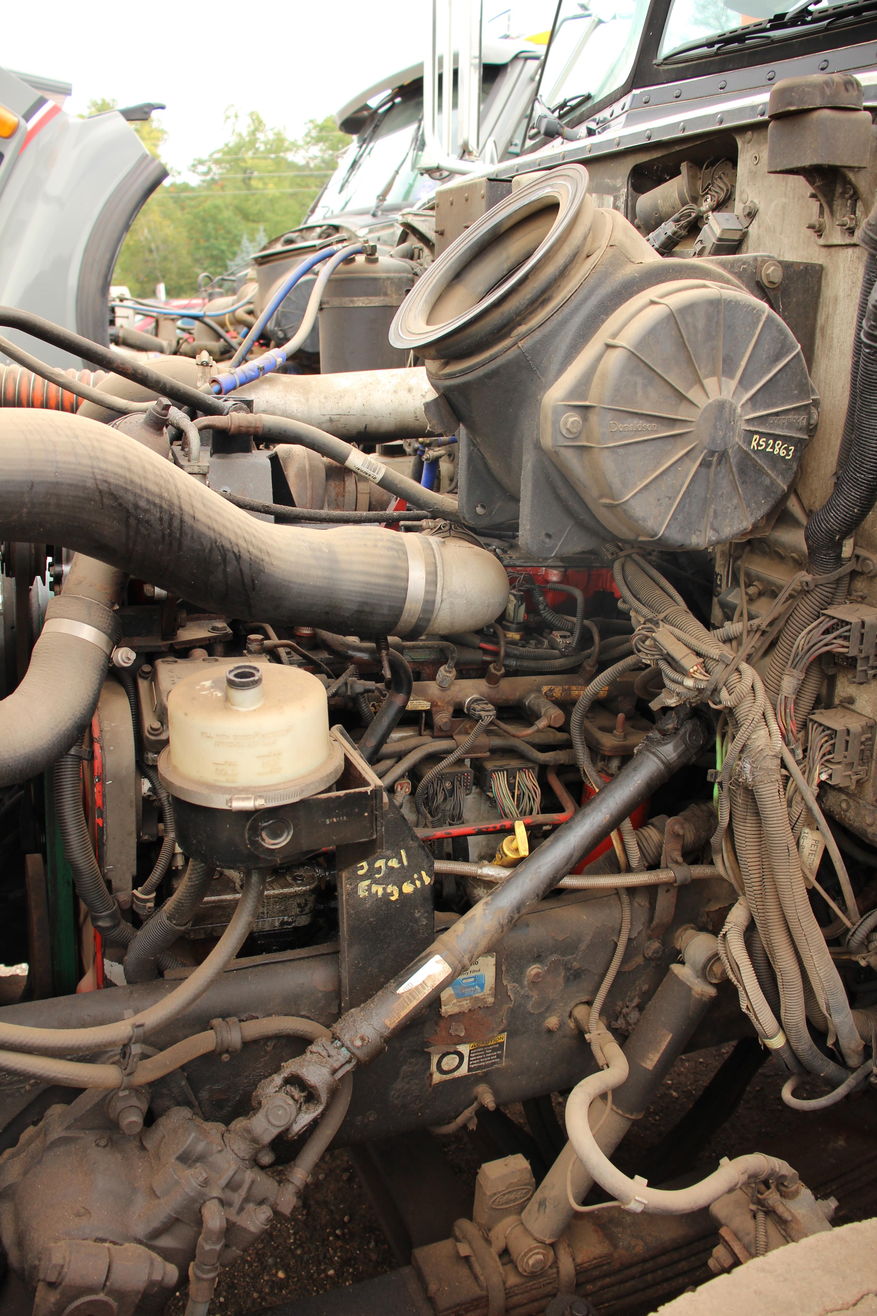 2006 Peterbilt Roll-Off - image 16