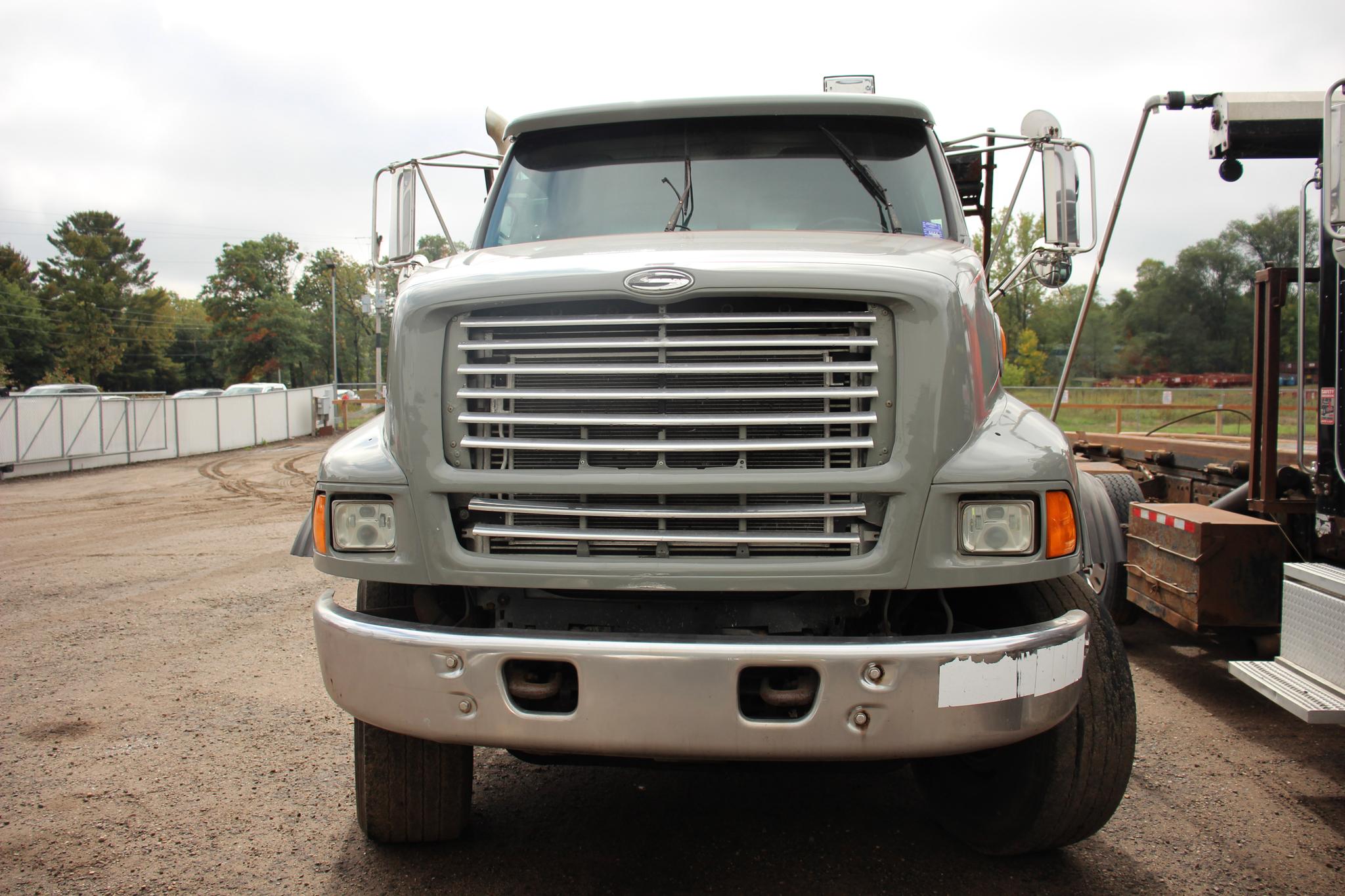 2007 Sterling Roll-Off - image 3