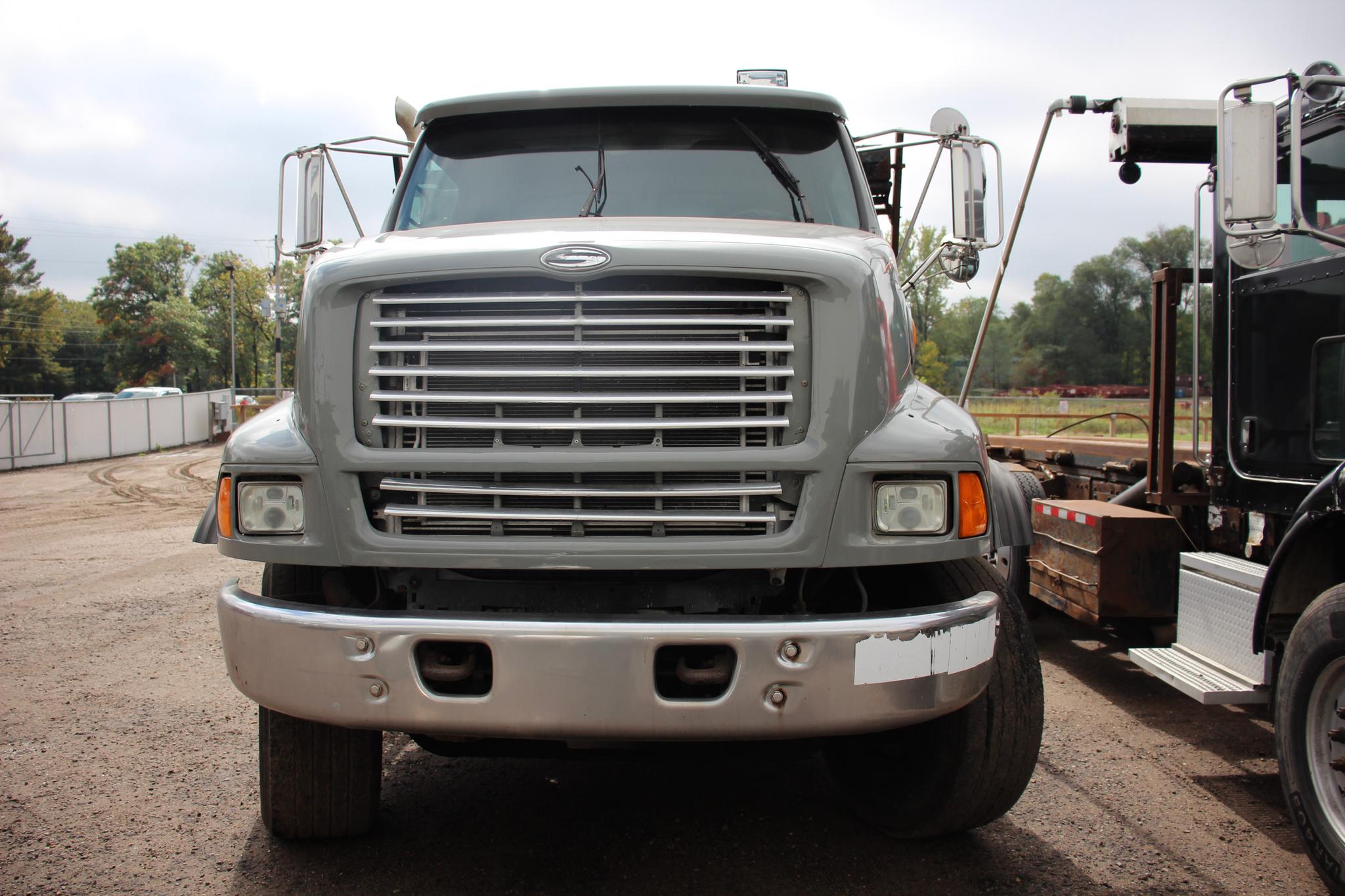2007 Sterling Roll-Off - image 2