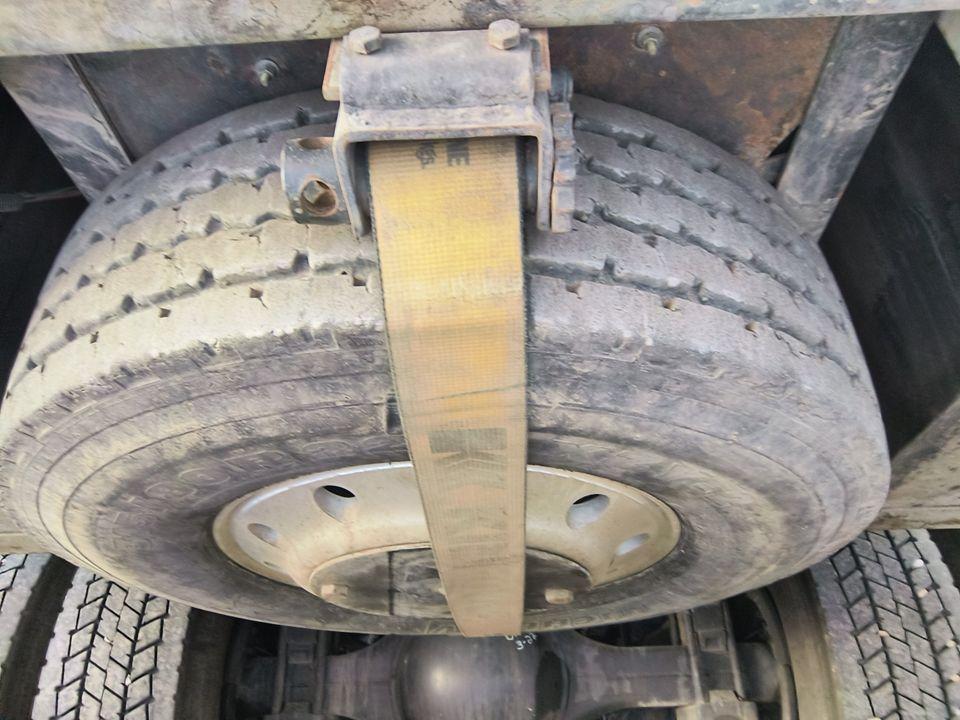 2006 International 7400 4x4 - image 17