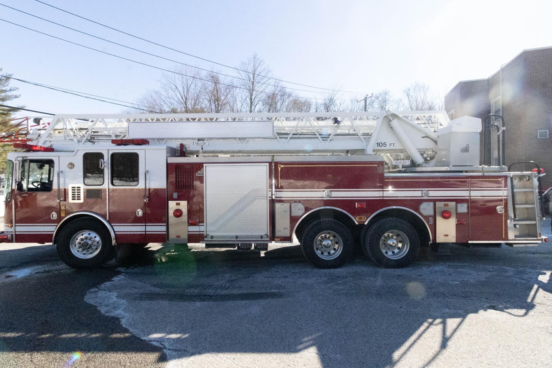 2001 Smeal HME 105' Aerial - image 6