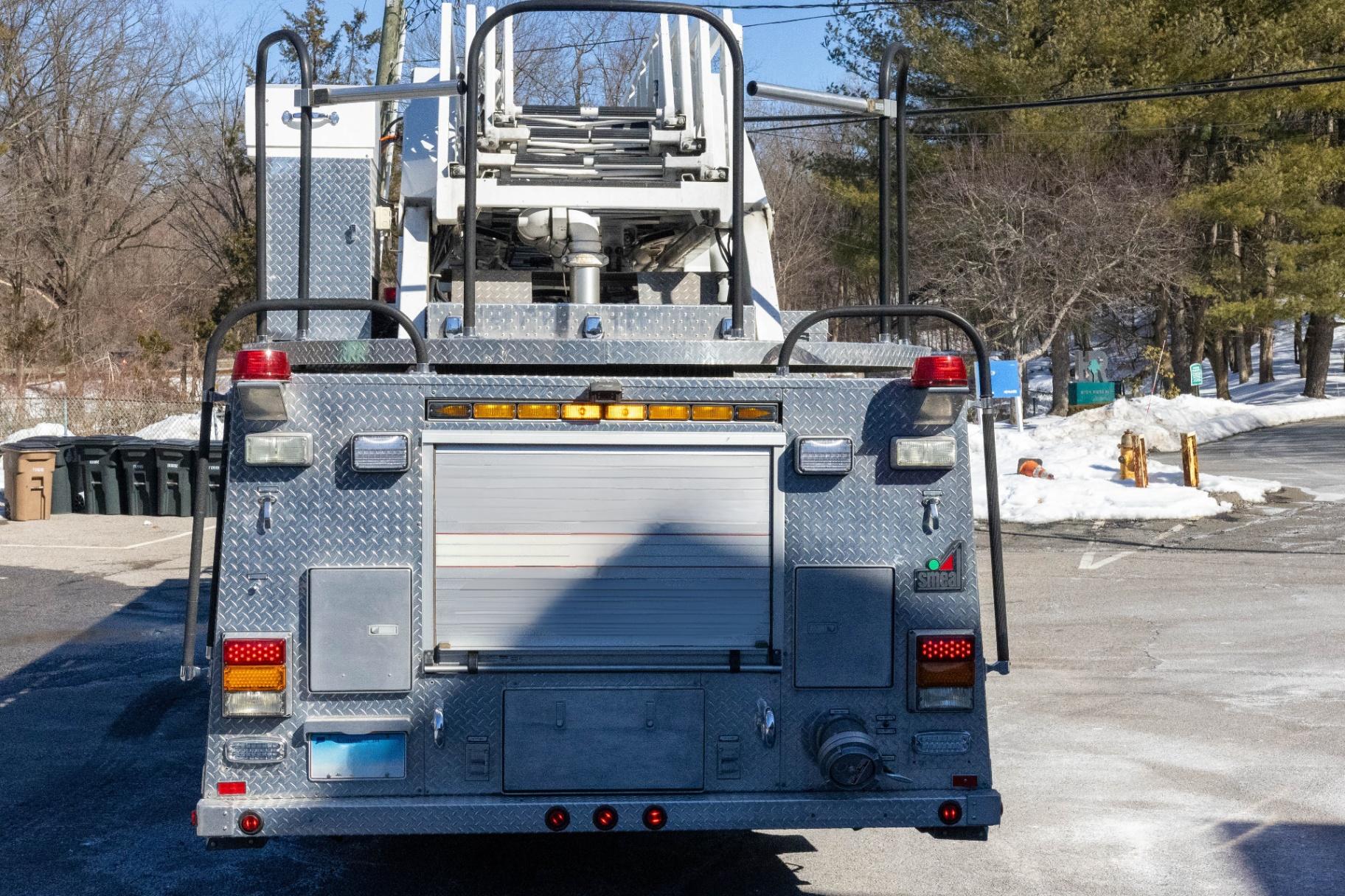 2001 Smeal HME 105' Aerial - image 17