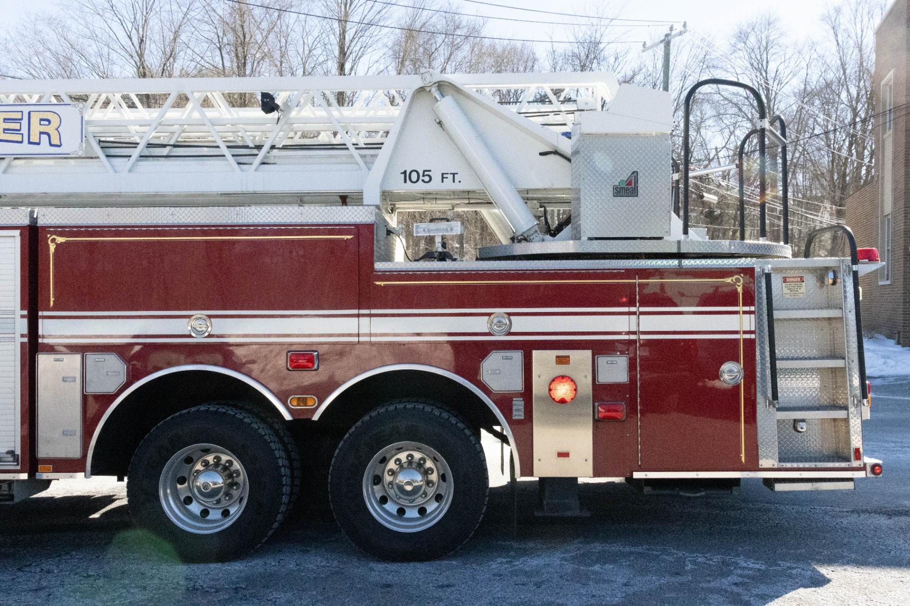 2001 Smeal HME 105' Aerial - image 24