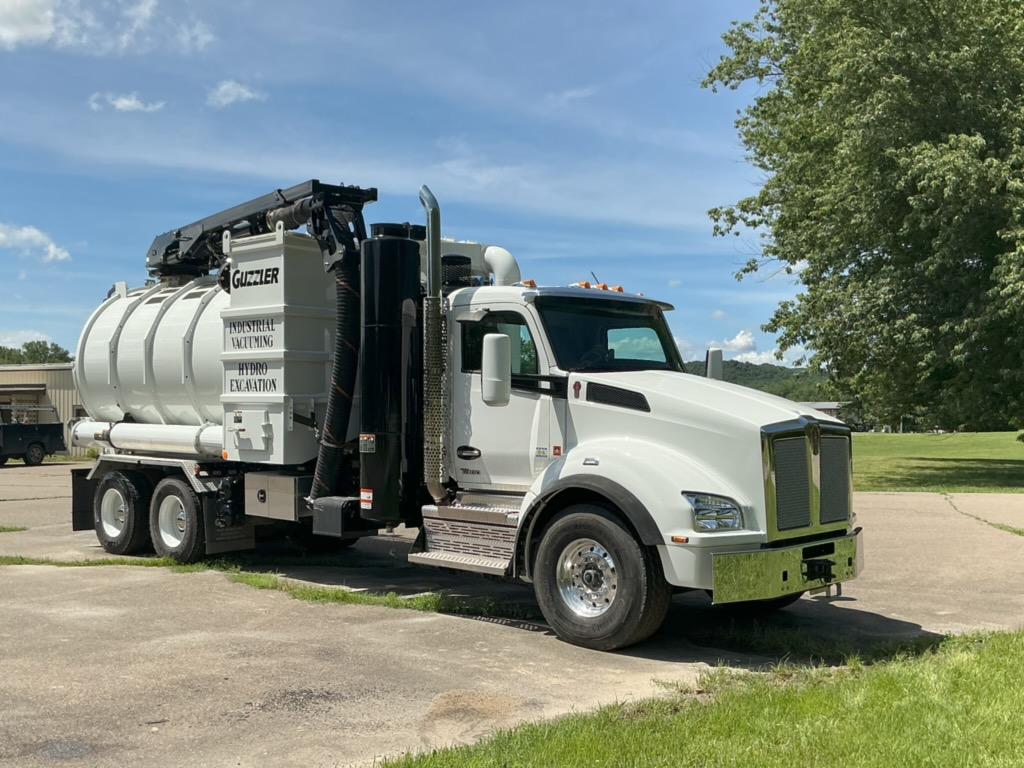 2025 Kenworth Guzzler Hydrovac - image 2