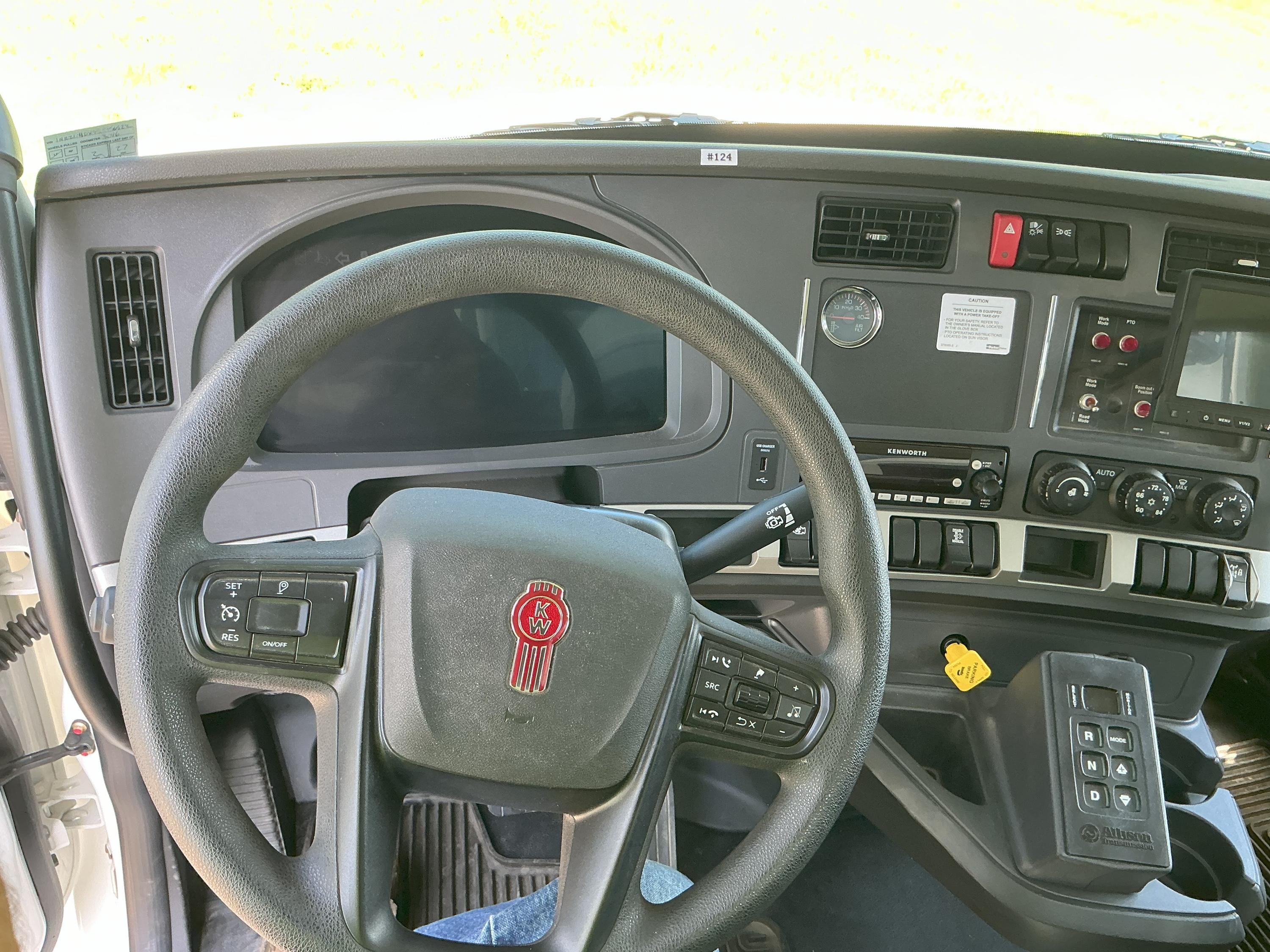 2025 Kenworth Guzzler Hydrovac - image 9