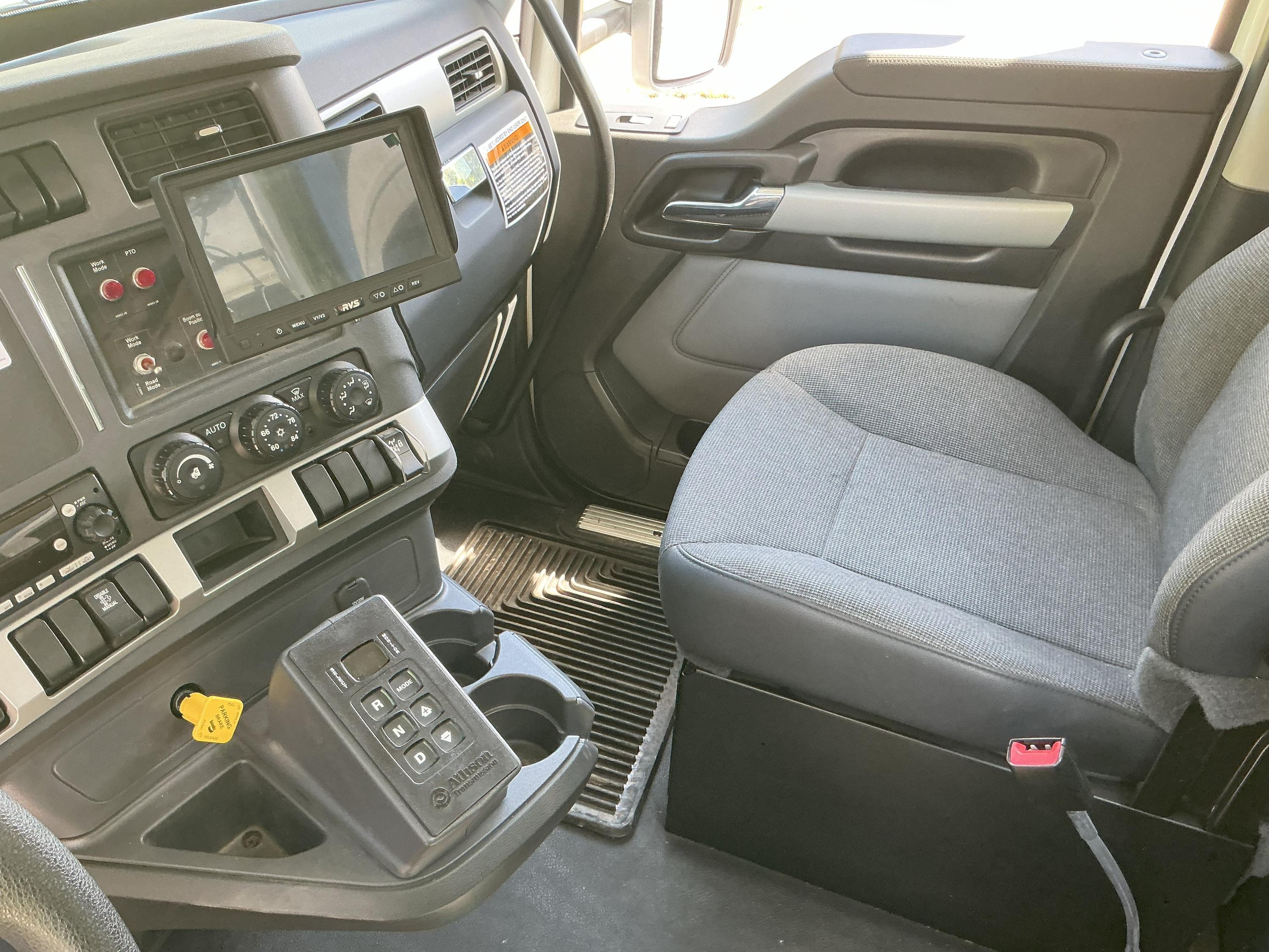 2025 Kenworth Guzzler Hydrovac - image 11