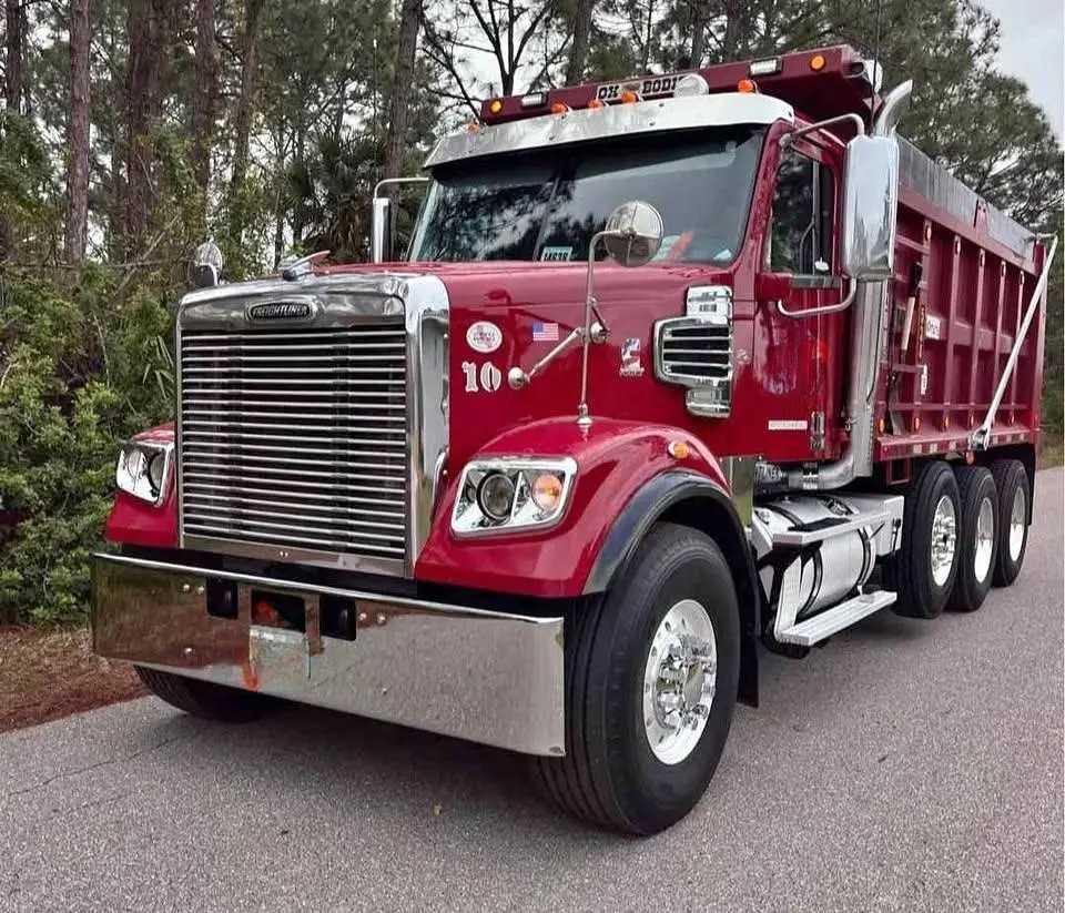 2016 Freightliner Coronado Dump Truck