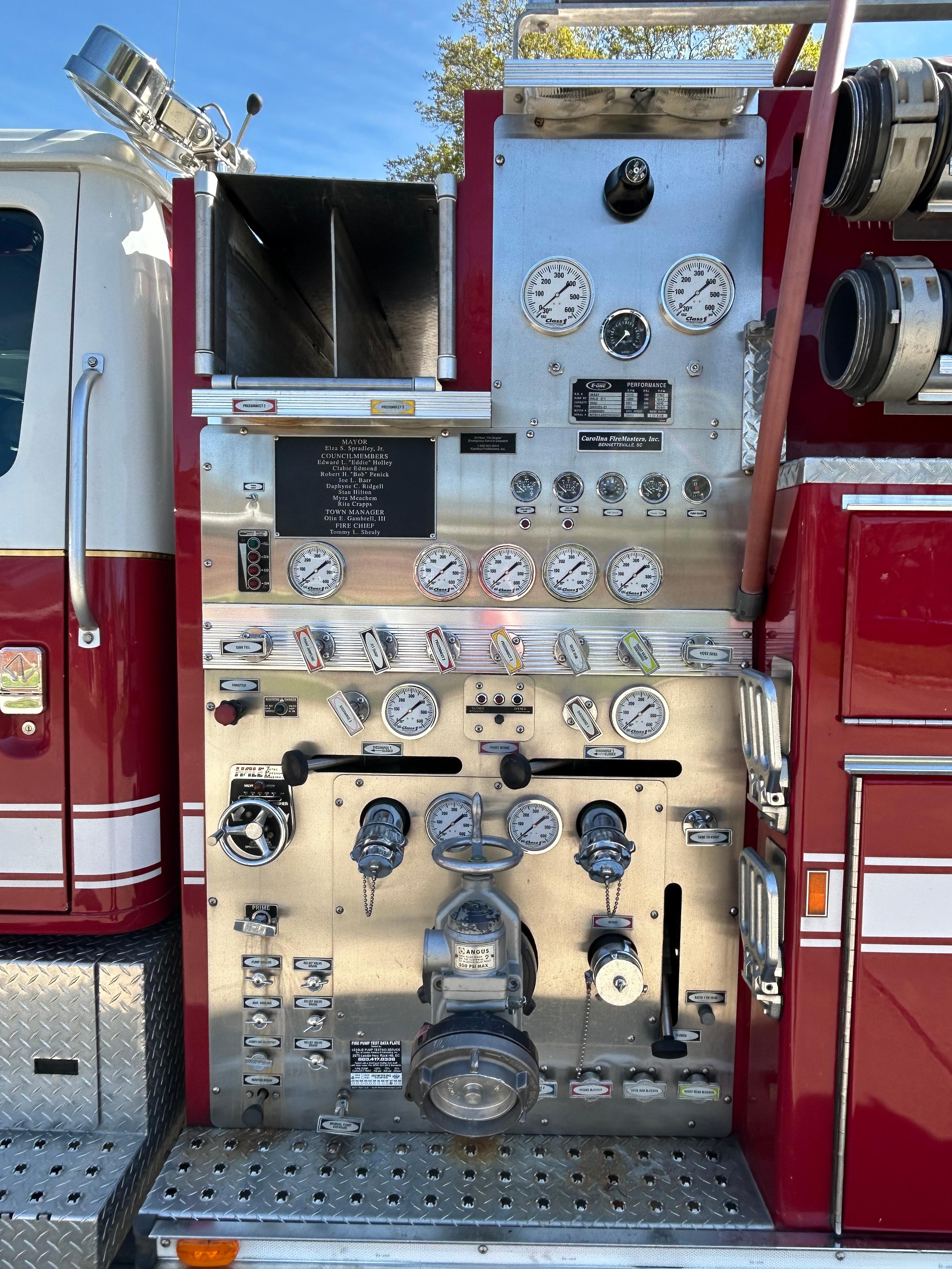 1995 E-One International Pumper - image 14