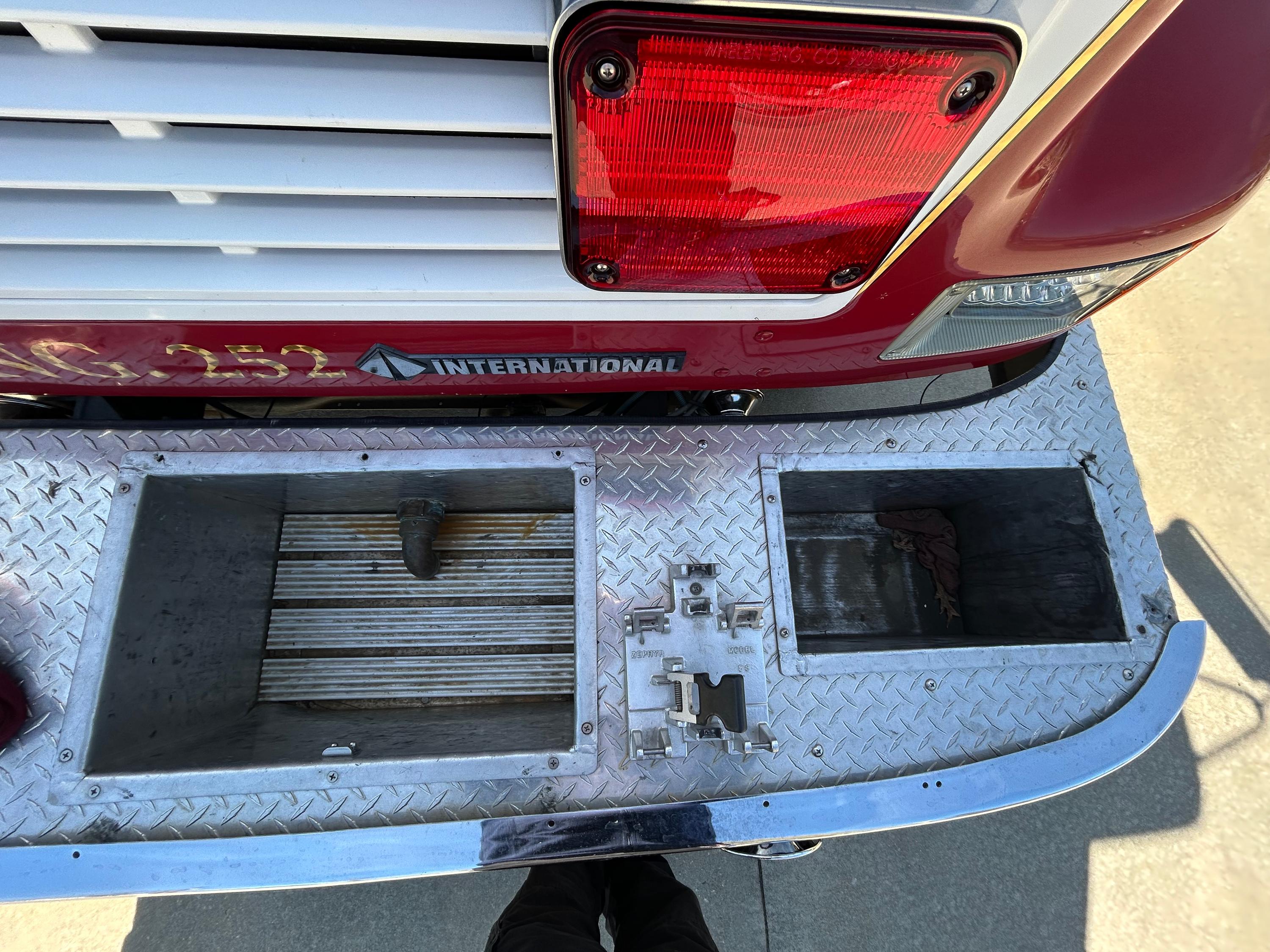 1995 E-One International Pumper - image 2