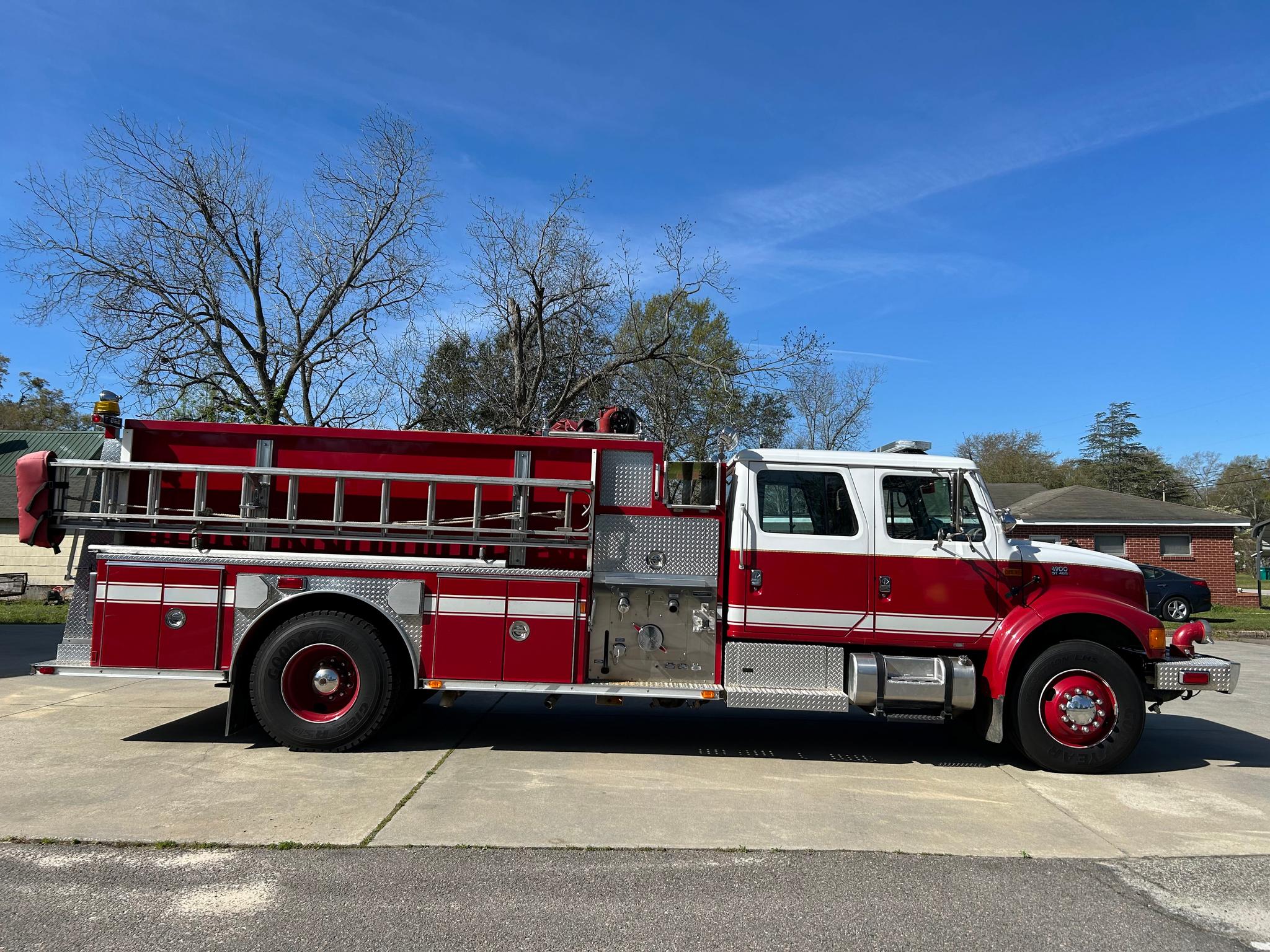 1995 E-One International Pumper - image 5