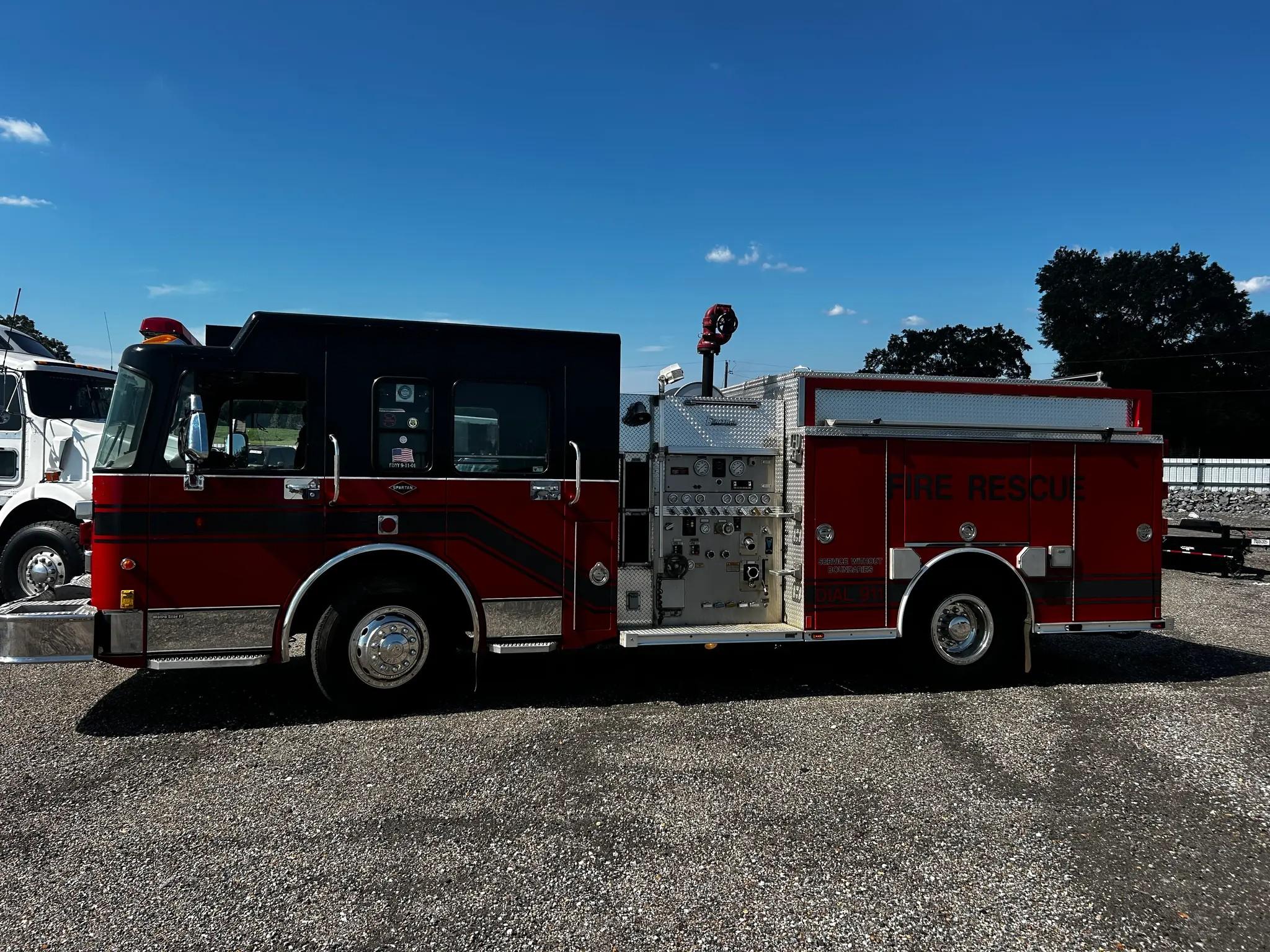 2001 Central States Pumper Fire Truck - image 4