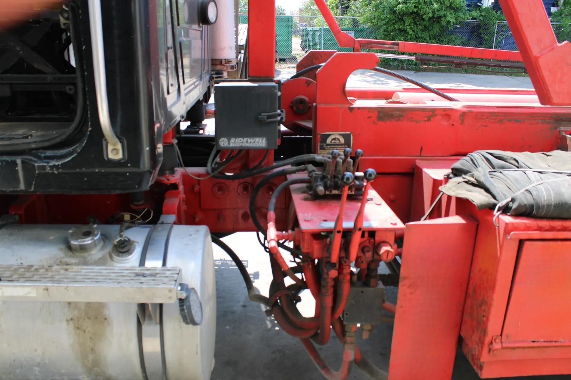 2005 Mack American Roll-Off - image 11