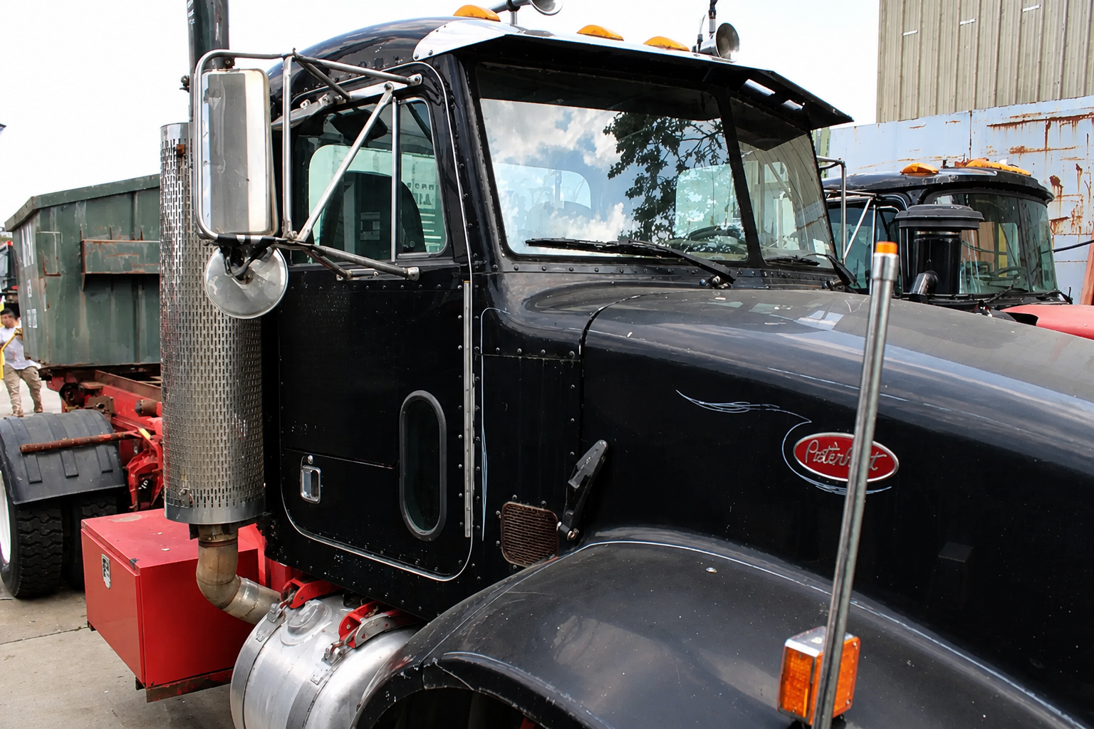 2005 Peterbilt American Roll-Off - image 1