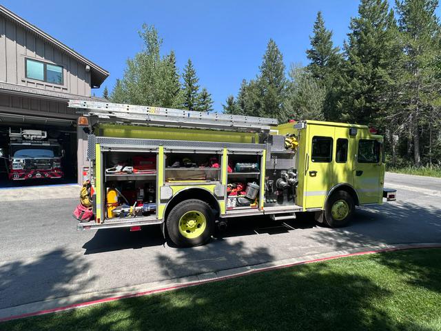 2006 Rosenbauer Pumper - image 4
