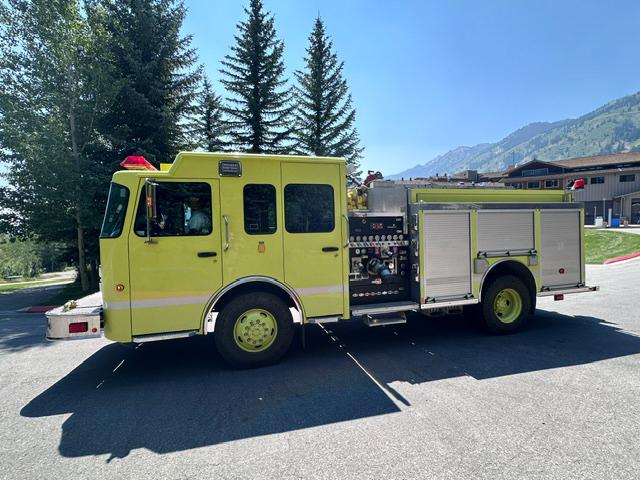 2006 Rosenbauer Pumper - image 1