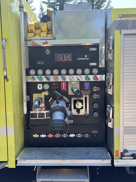 2006 Rosenbauer Pumper - image 17