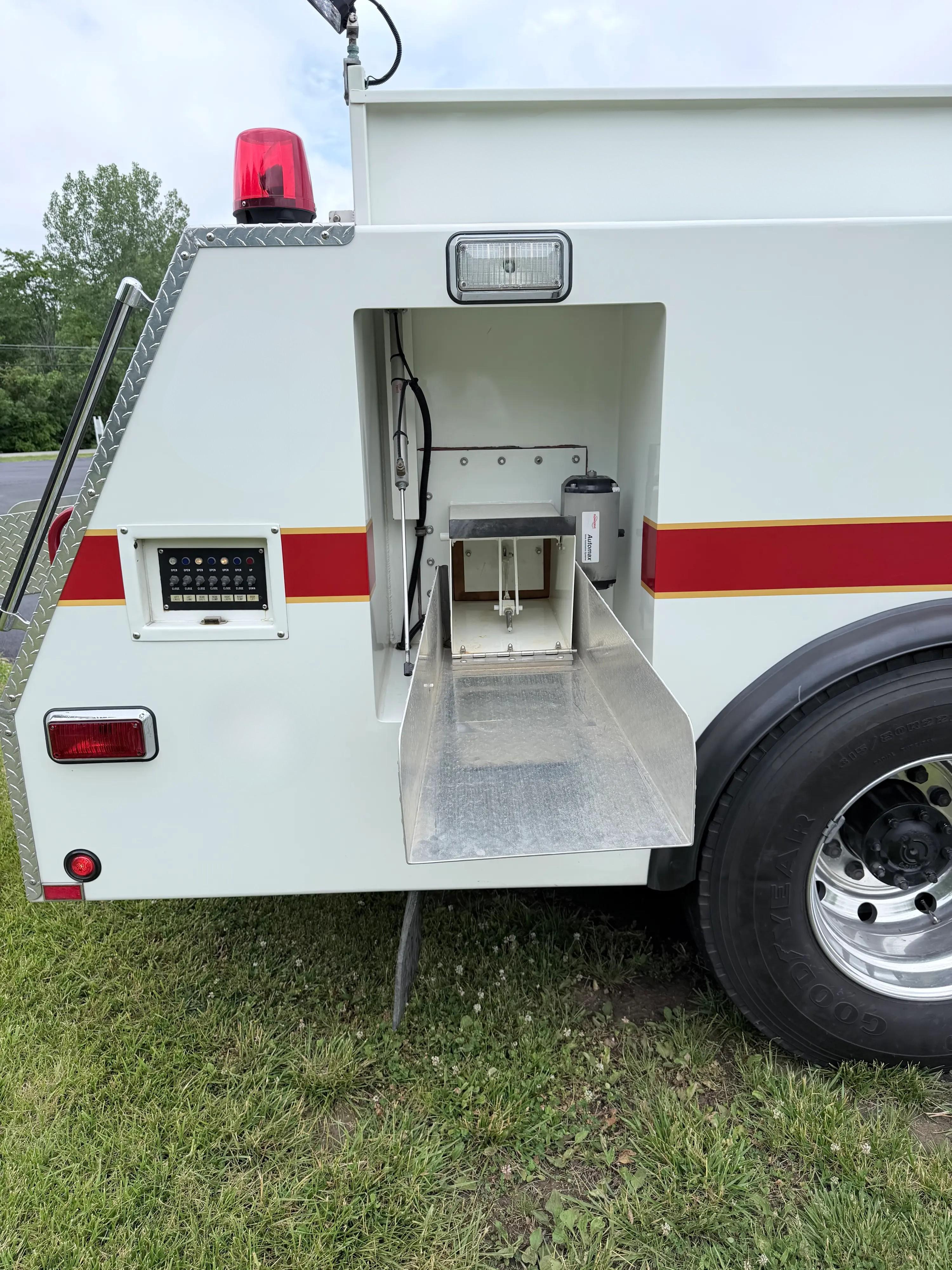 2003 International DT530 Tanker - image 15