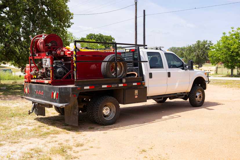 2013 AM General Ford 4x4 Brush Truck — photo 4
