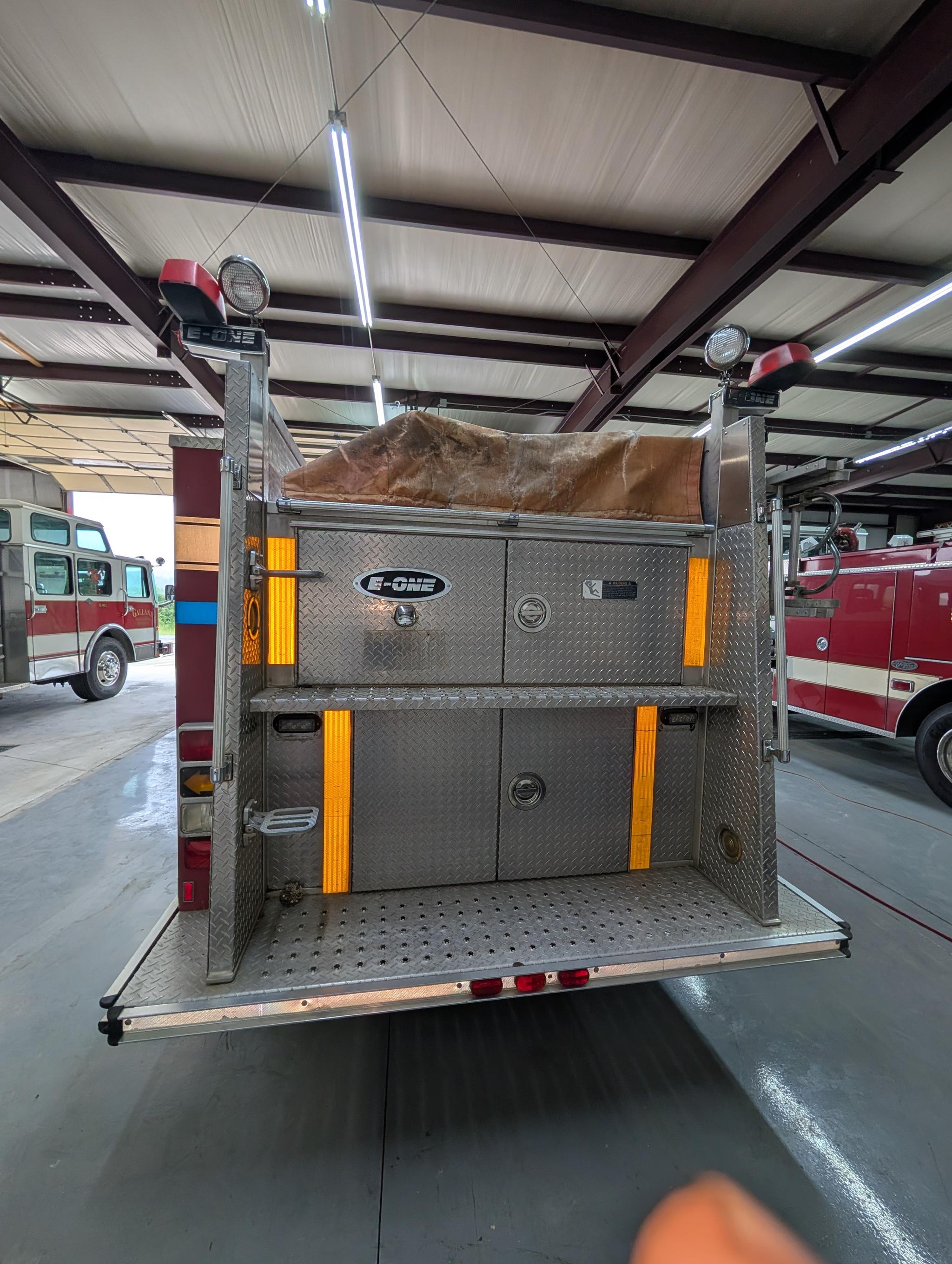 1995 E-One Freightliner Pumper - image 5