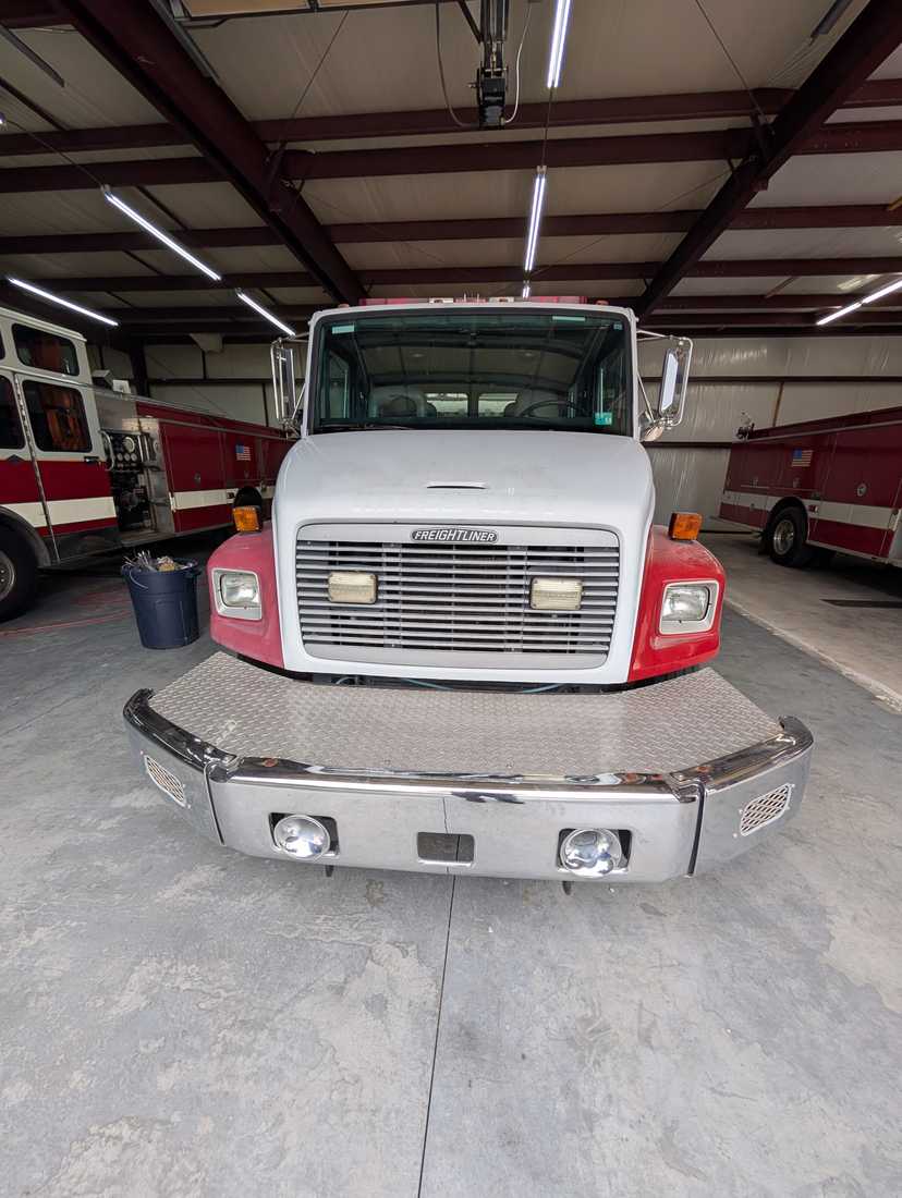 1995 E-One Freightliner Pumper — photo 2