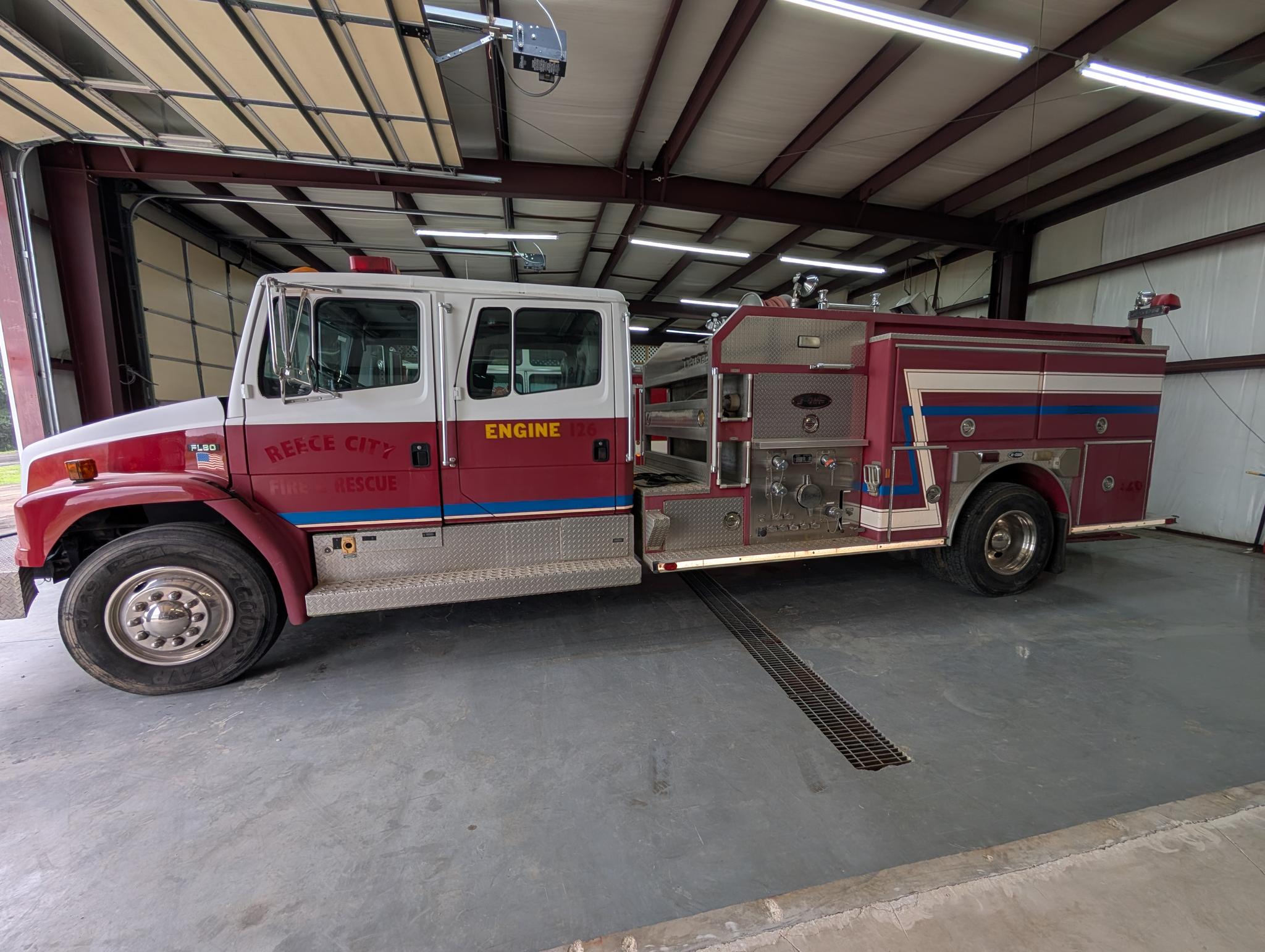 1995 E-One Freightliner Pumper - image 1