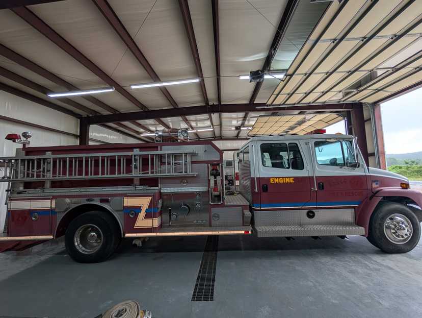 1995 E-One Freightliner Pumper — photo 4