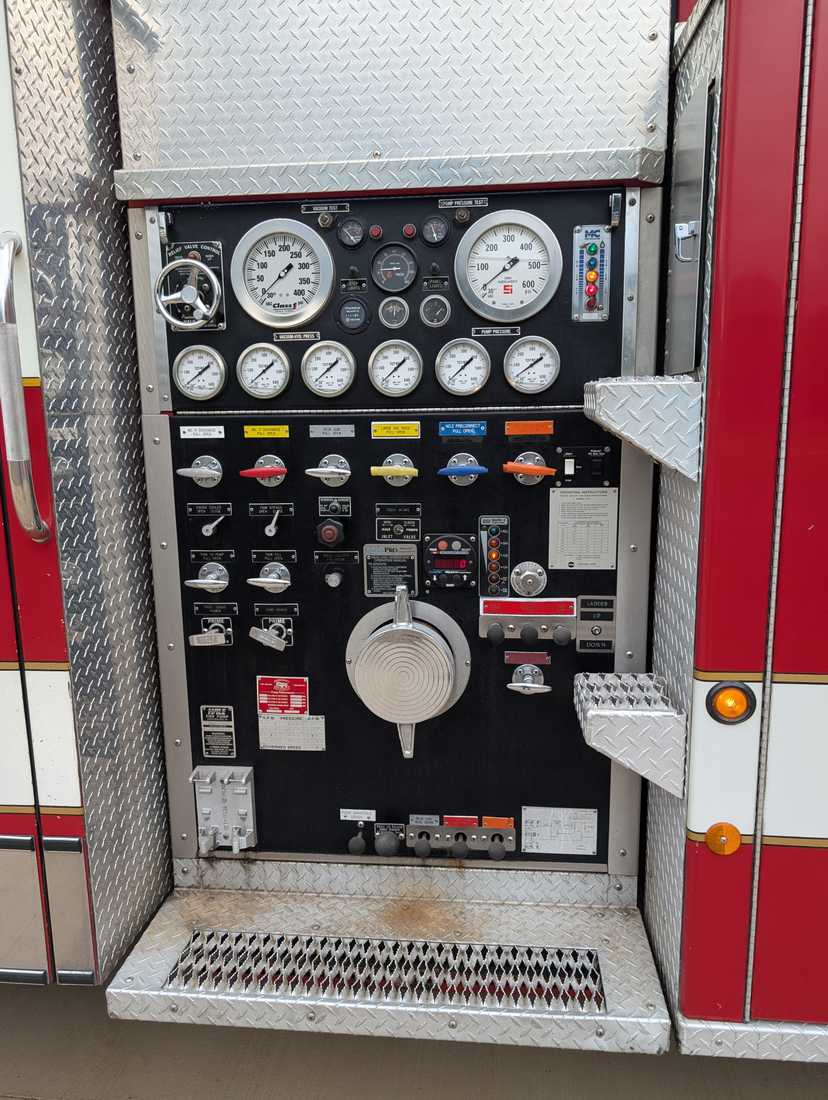 1993 Spartan 1993 4x4 Pumper — photo 5