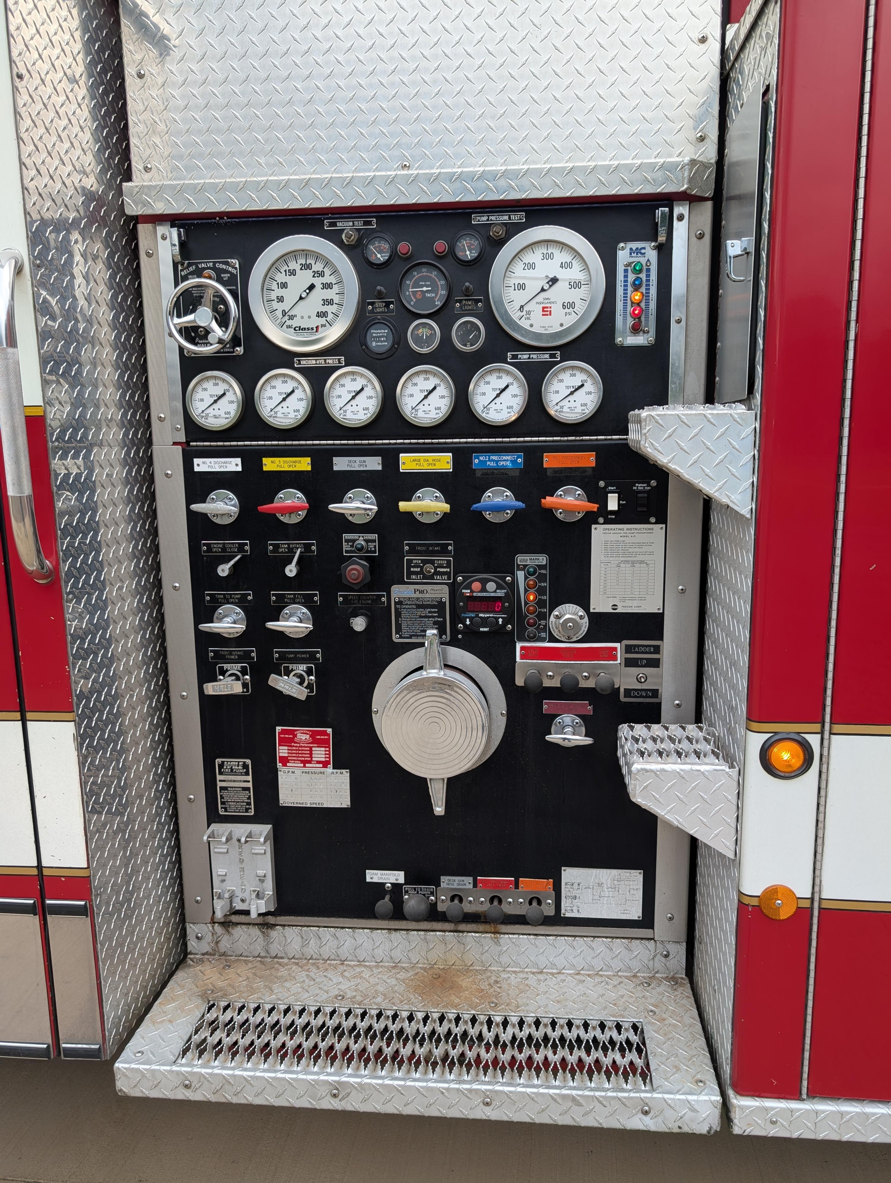 1993 Spartan 1993 4x4 Pumper - image 5