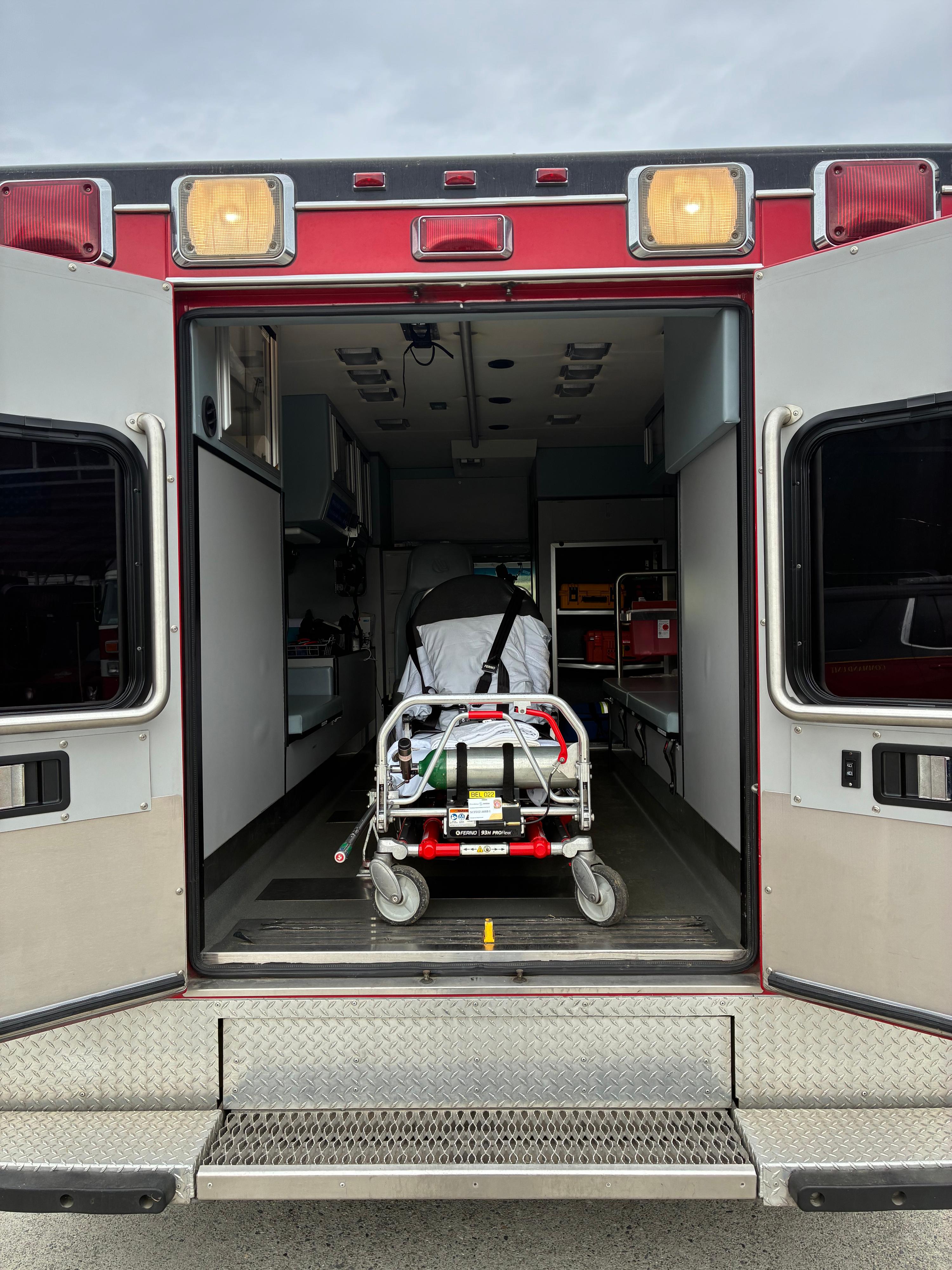 2003 Road Rescue Ford Type III Ambulance - image 6