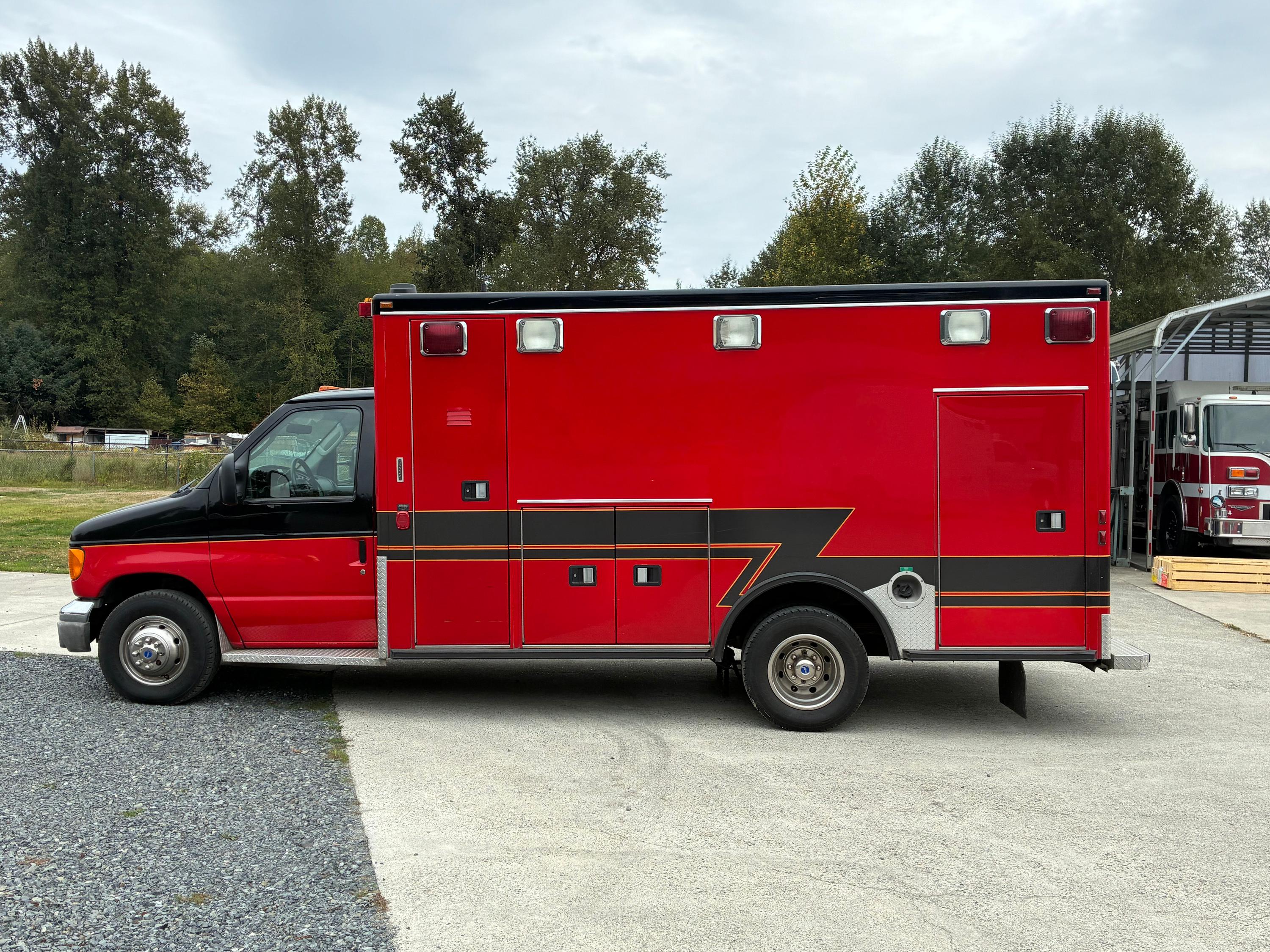 2003 Road Rescue Ford Type III Ambulance - image 1