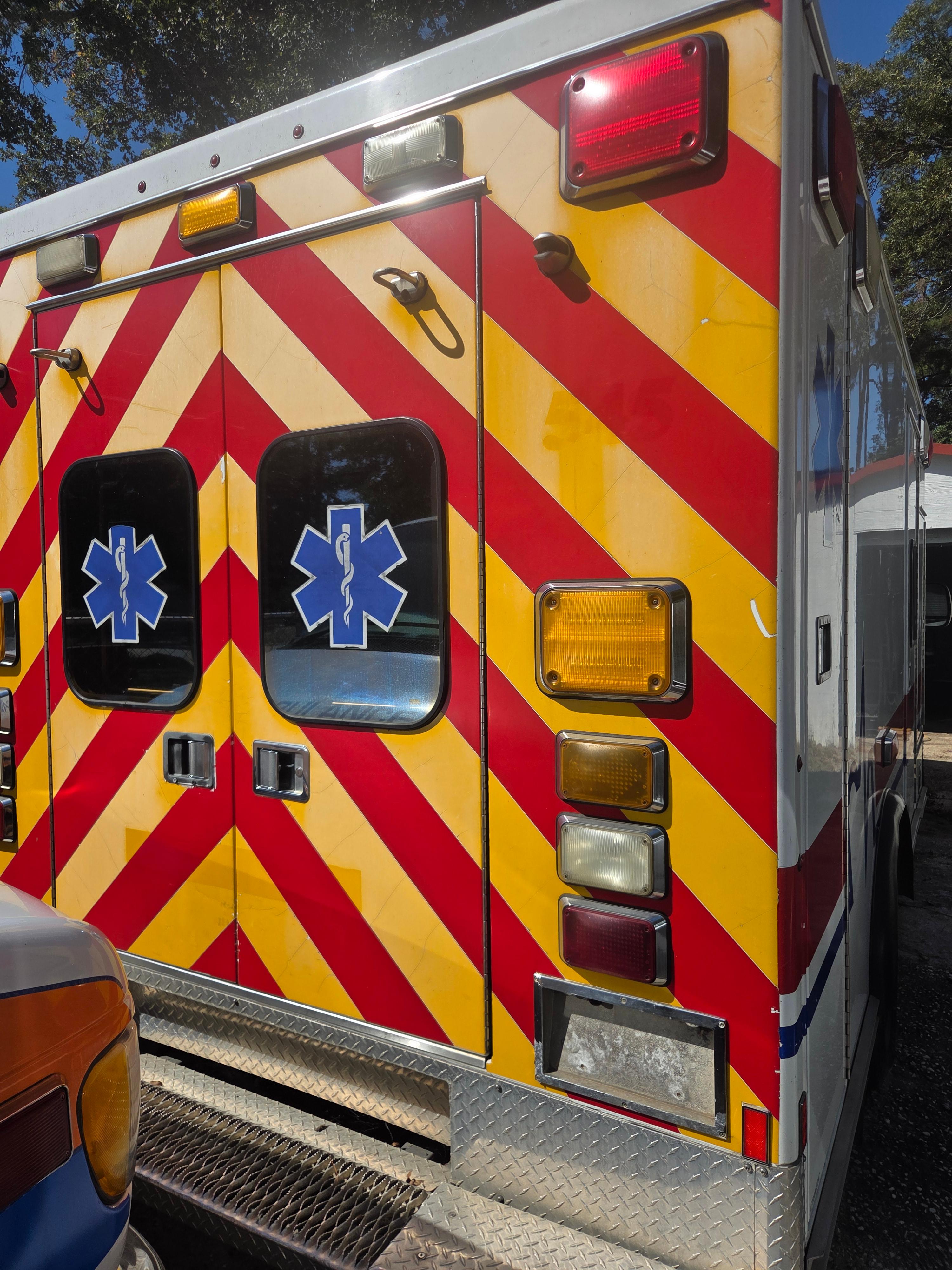 2014 Road Rescue Ford Type III Ambulance - image 4