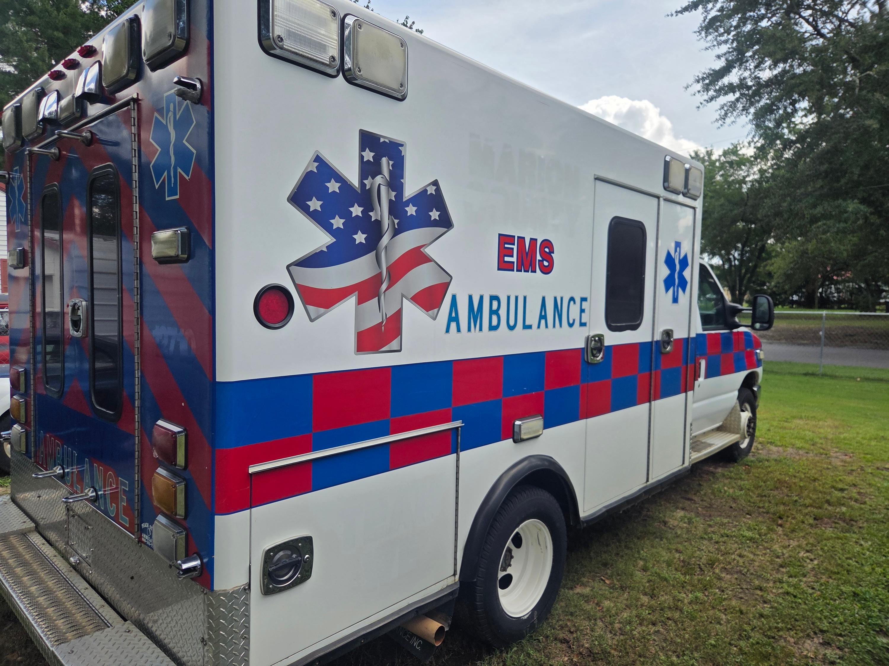 2014 Excellance Ford Type III Ambulance - image 4