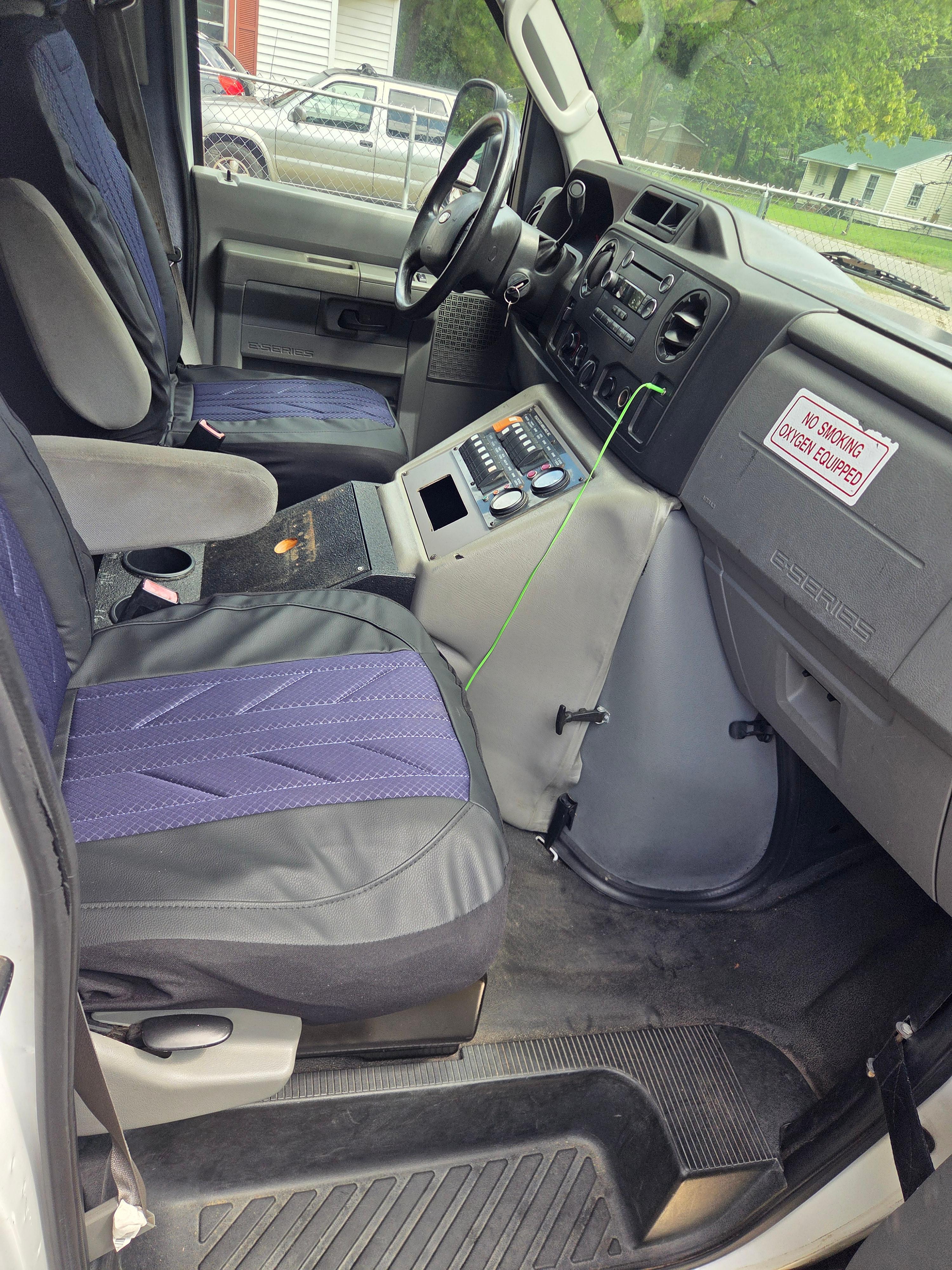 2014 Excellance Ford Type III Ambulance - image 7