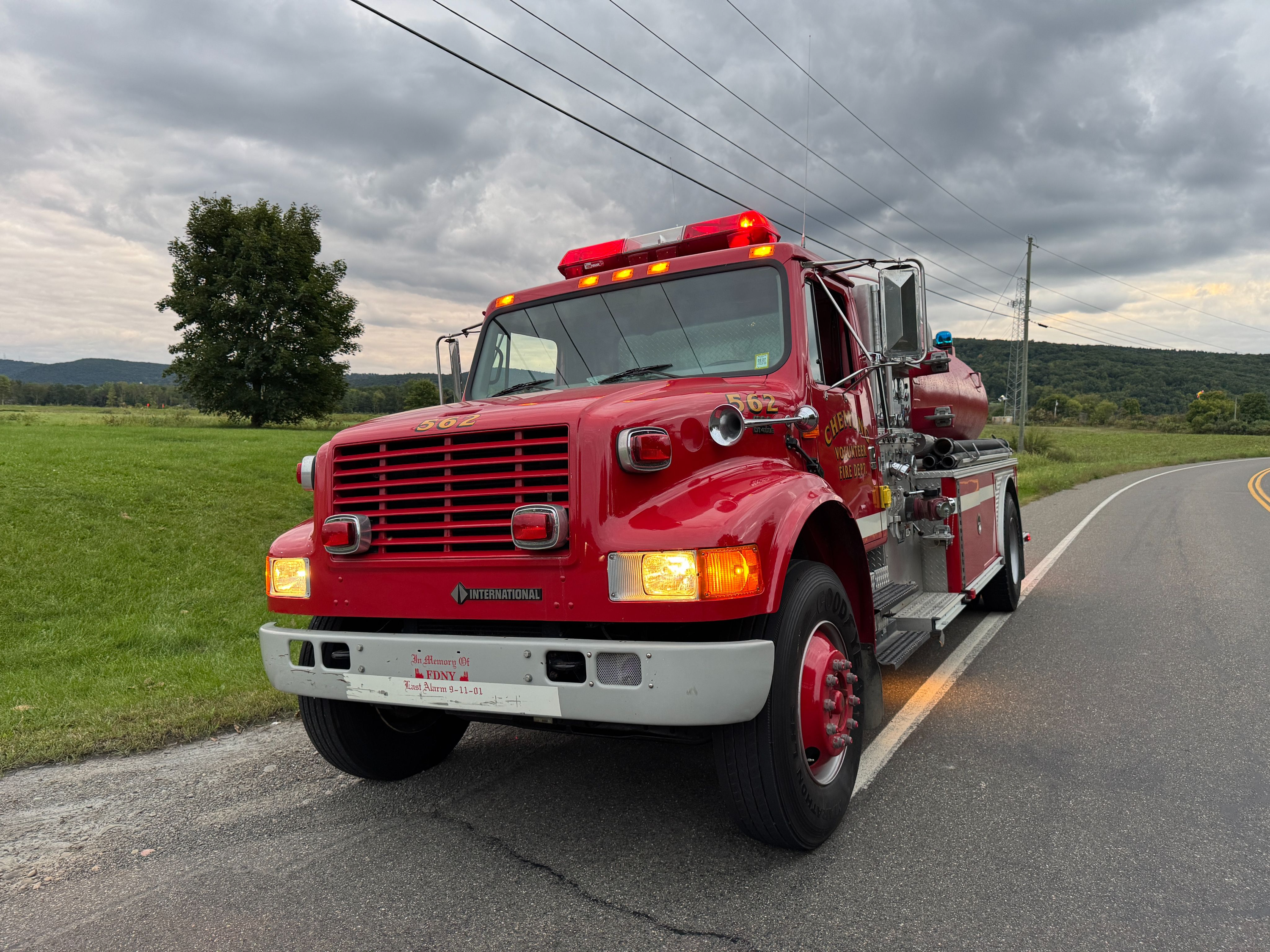 2001 E-One International Tanker - image 2